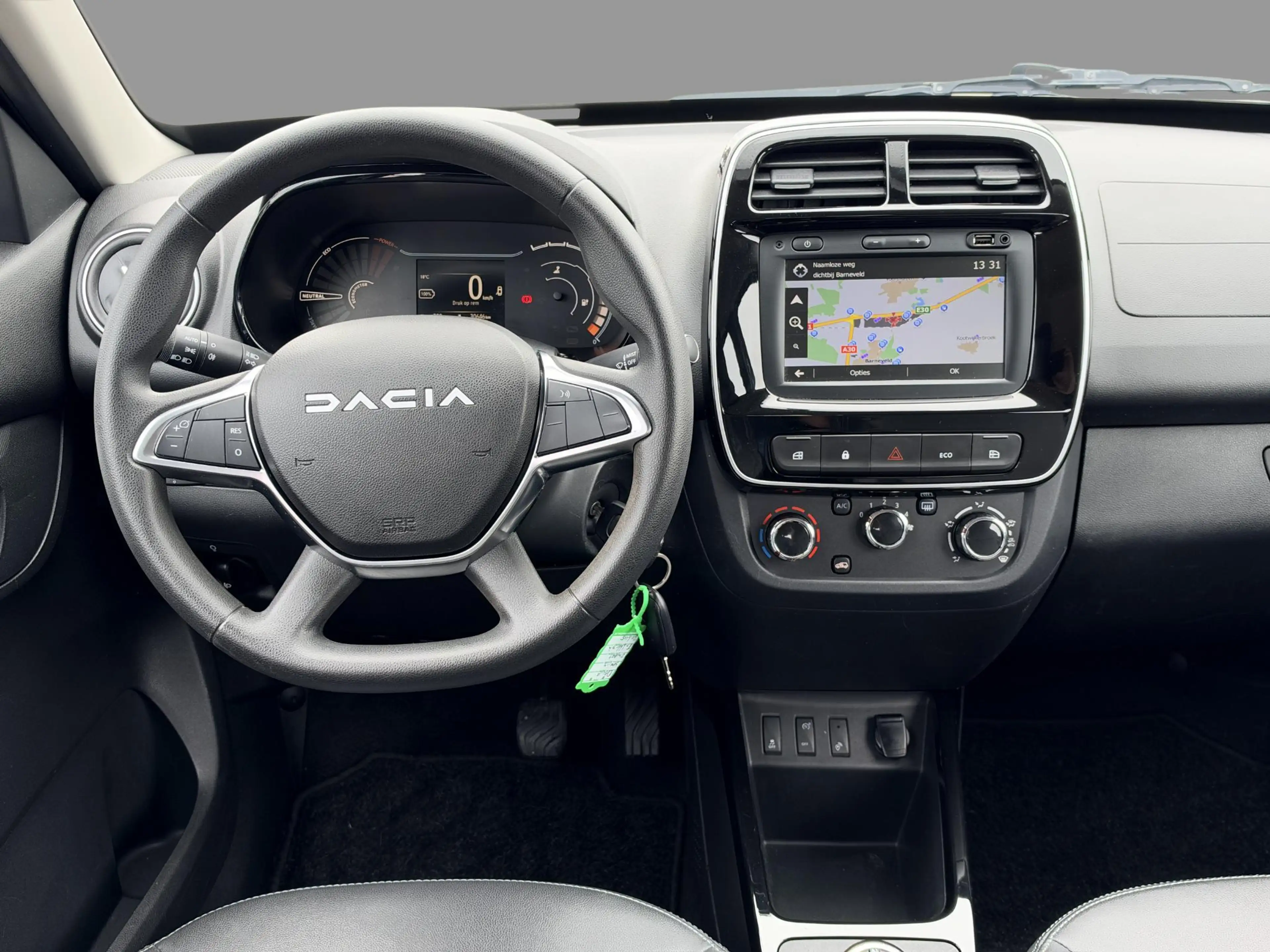 Dacia Spring Expression 27 kWh SoH 93,1% | Apple & Android | Na — photo 4