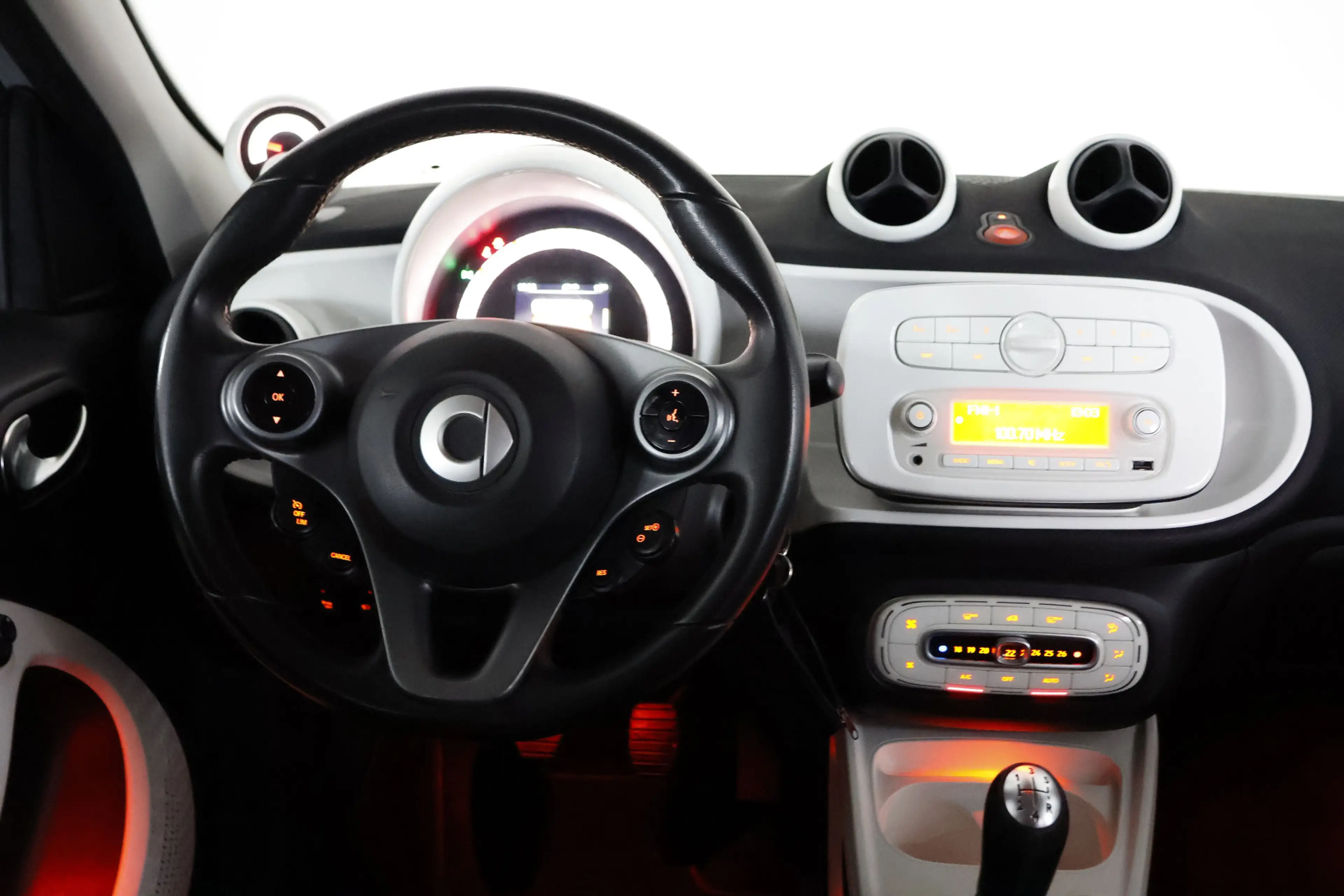 smart forFour 1.0 Passion / Clima / Cruisecontrol / Allseason / — photo 15
