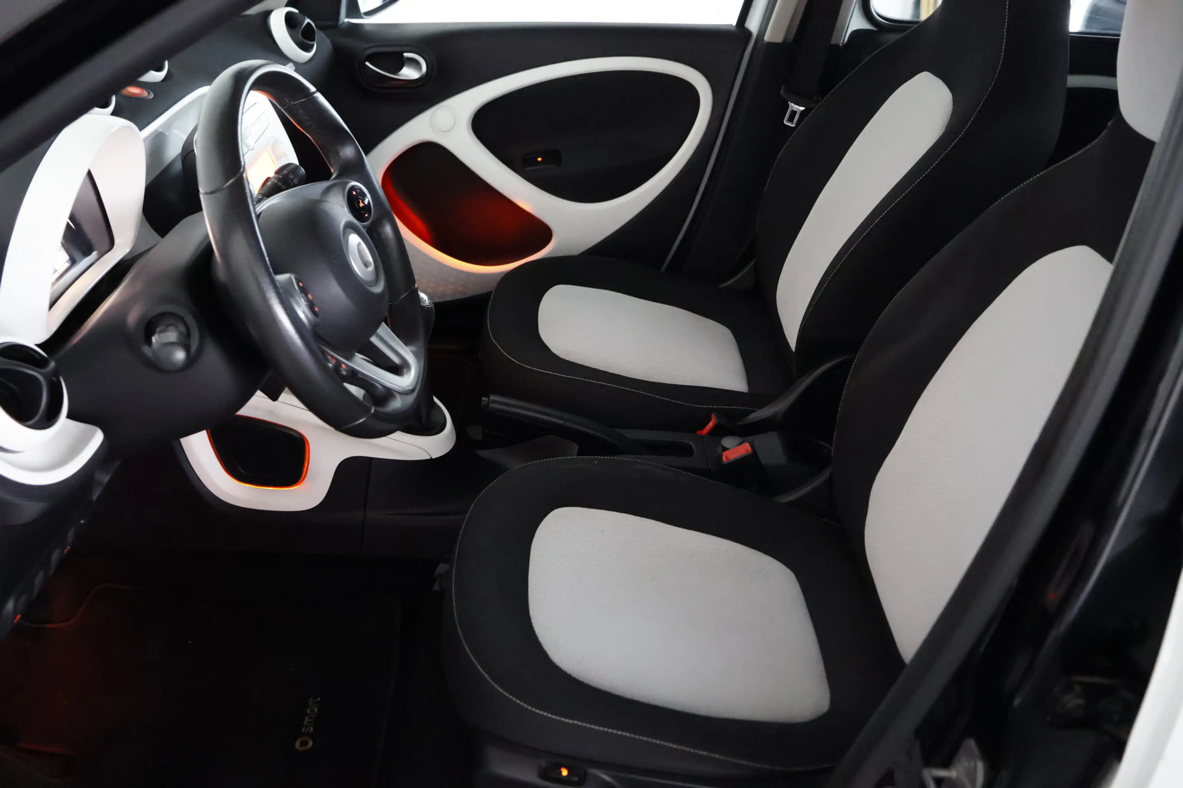 smart forFour 1.0 Passion / Clima / Cruisecontrol / Allseason / — photo 7