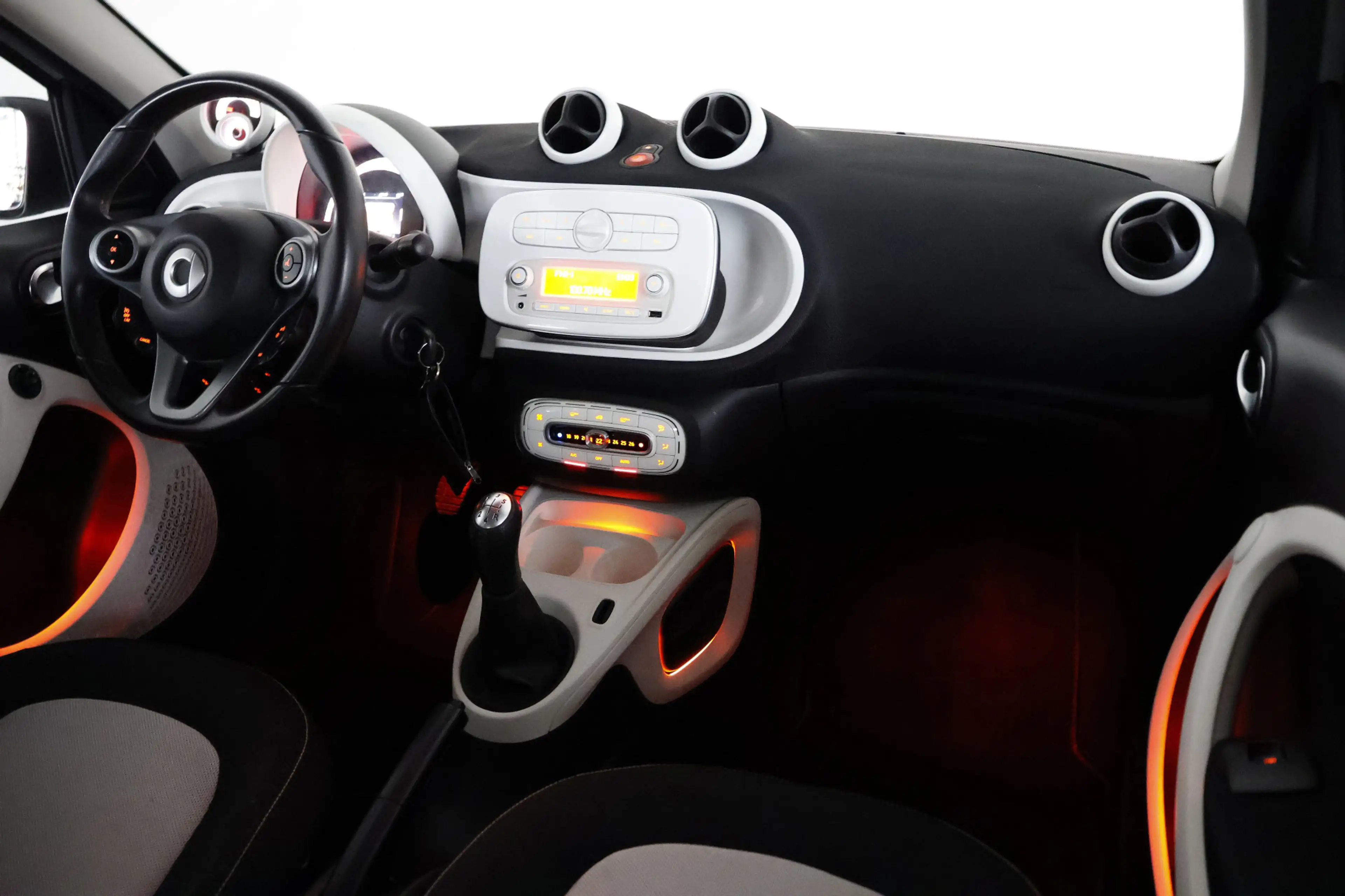 smart forFour 1.0 Passion / Clima / Cruisecontrol / Allseason / — photo 3