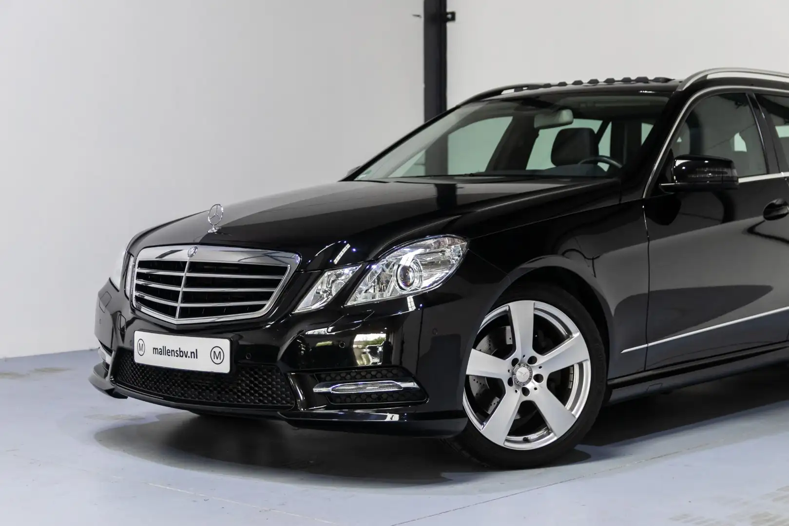 Mercedes-Benz E 200 Estate CGI Edition Sport AMG AMG/SCHUIFDAK/LED/DEA Zwart - 2