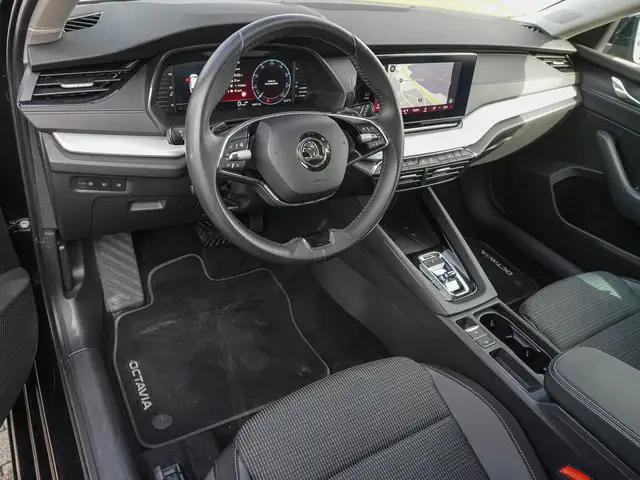 Skoda Octavia view 9
