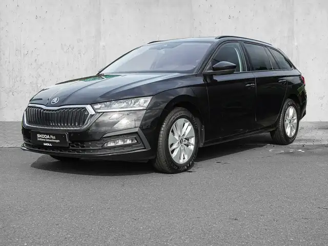 Skoda Octavia view 2