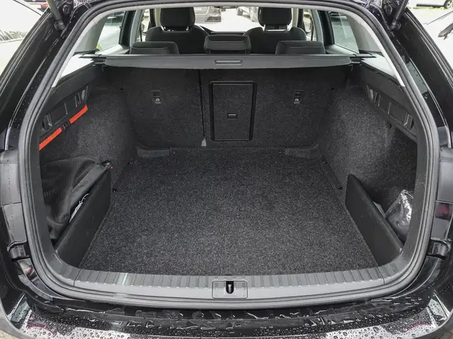 Skoda Octavia view 16