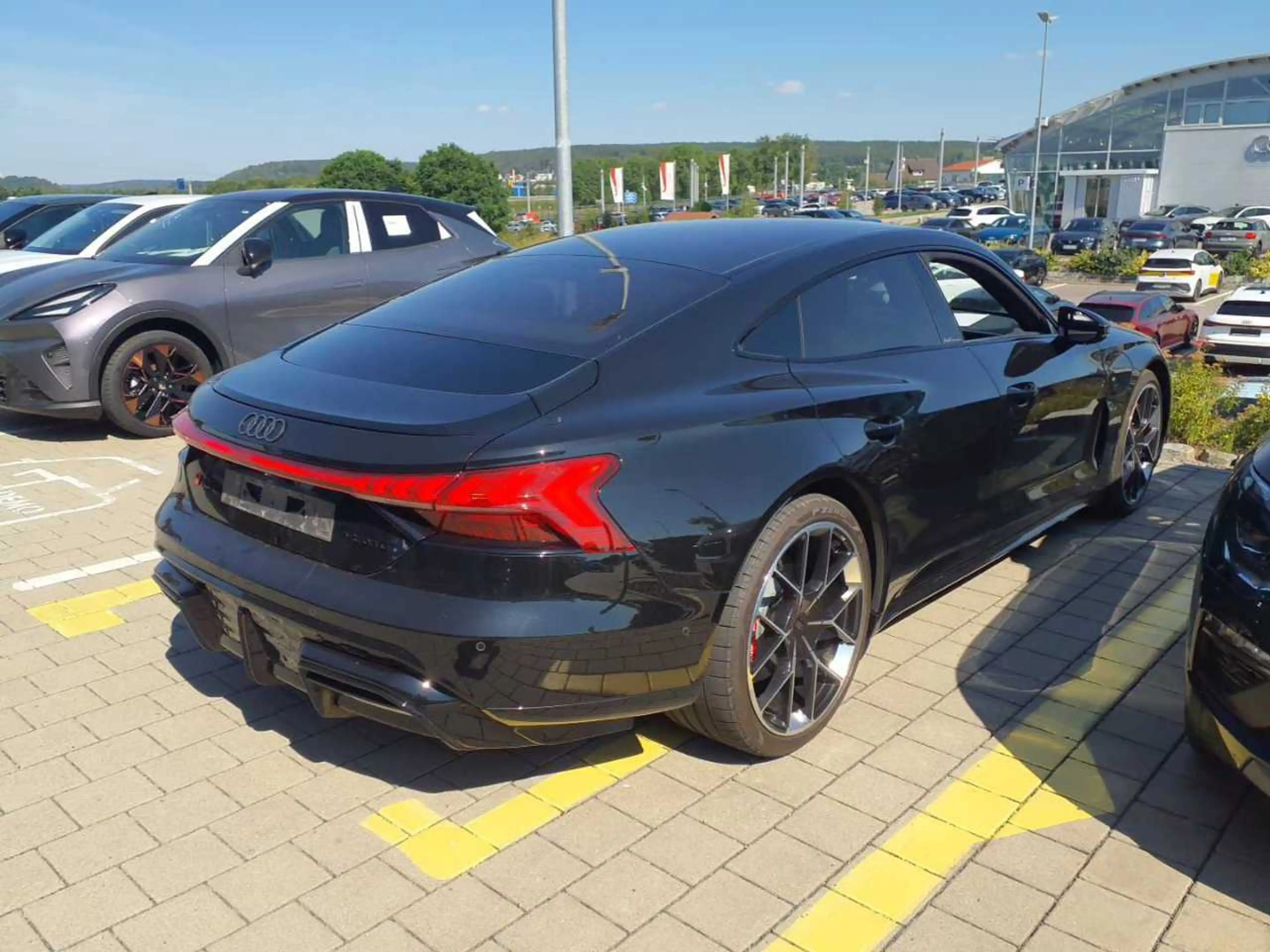 Audi RS e-tron GT Carbon HUD Matrix Black Sitzlüft Massage — photo 6