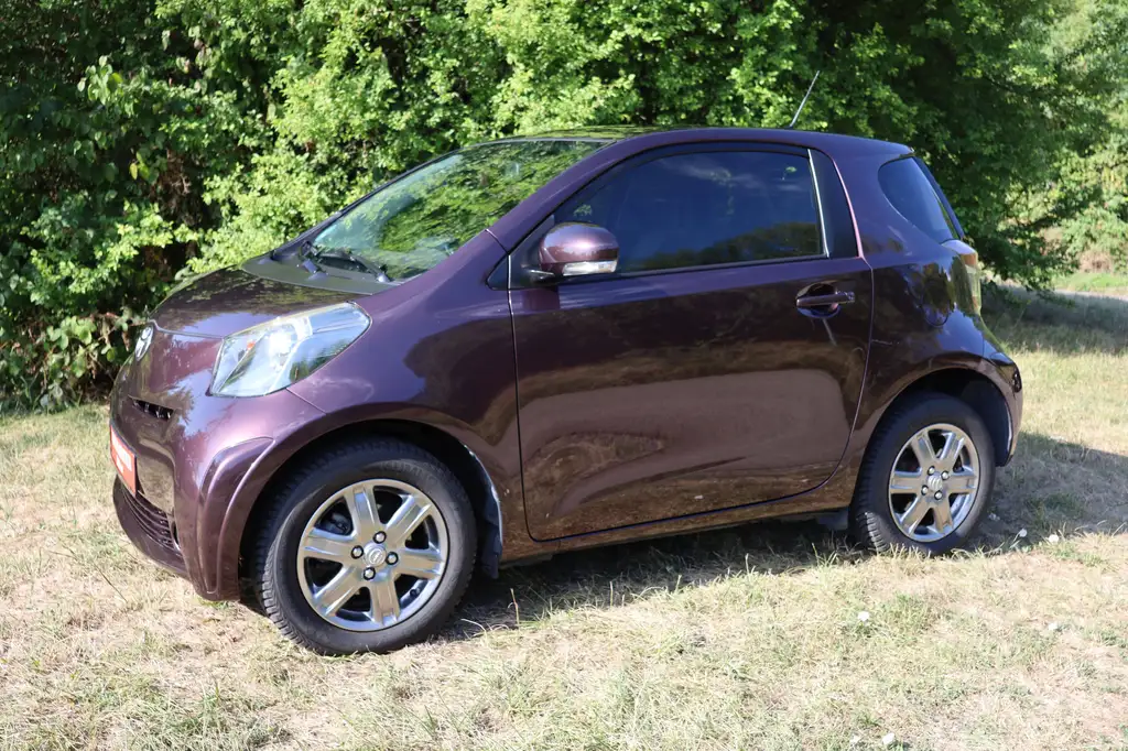 Toyota iQ 2009 из Европы — купить под ключ