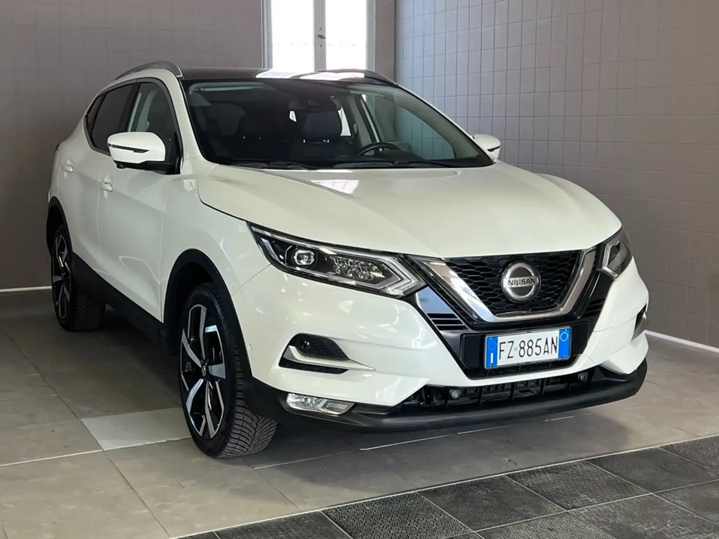 Nissan Qashqai Qashqai II 1.5 dci Tekna 115cv Bianco - 1