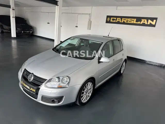 Volkswagen Golf view 4