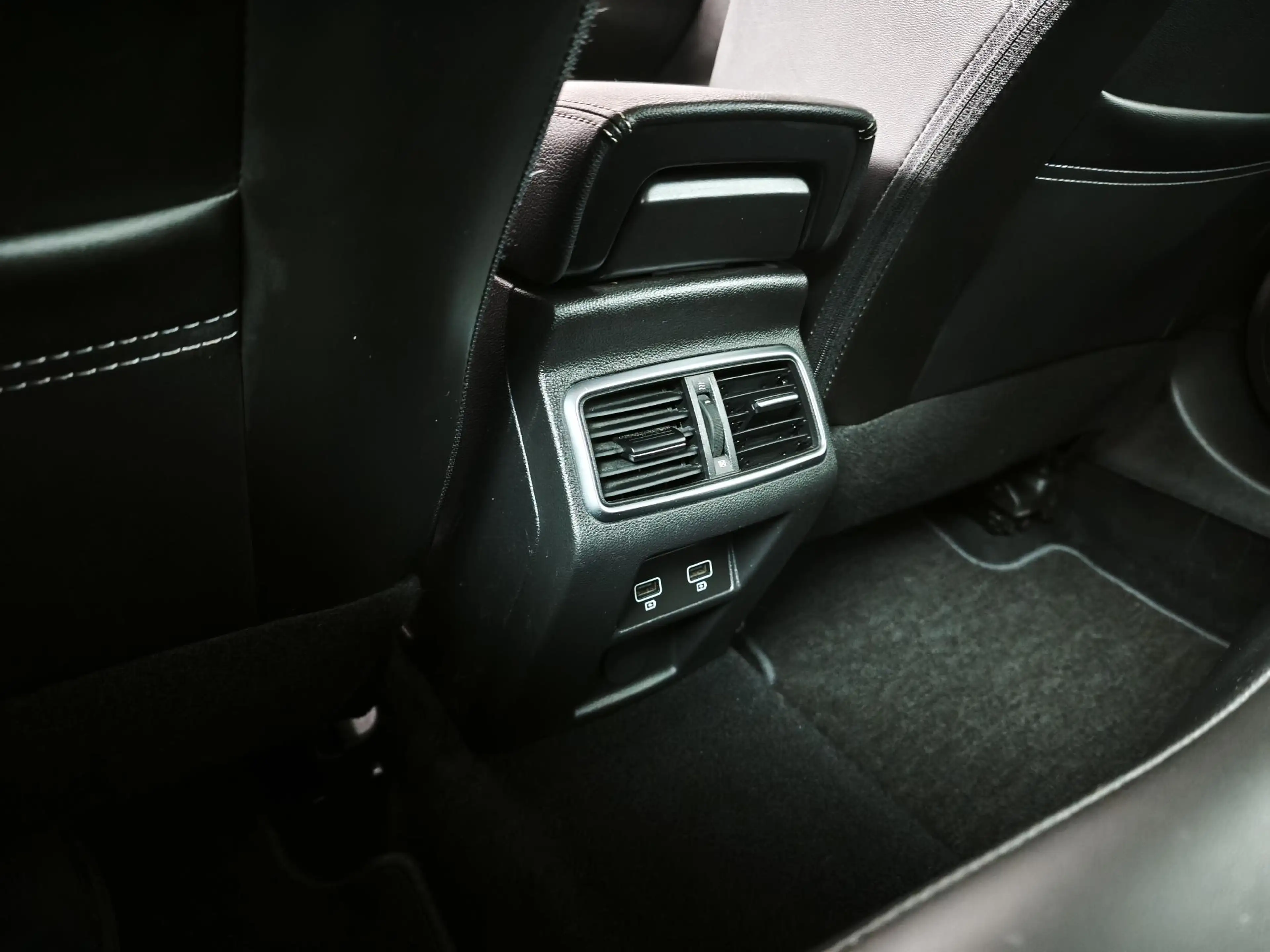 Renault Megane Estate 1.3 TCe 140 Techno | TREKHAAK | ALL-SEASON — photo 28