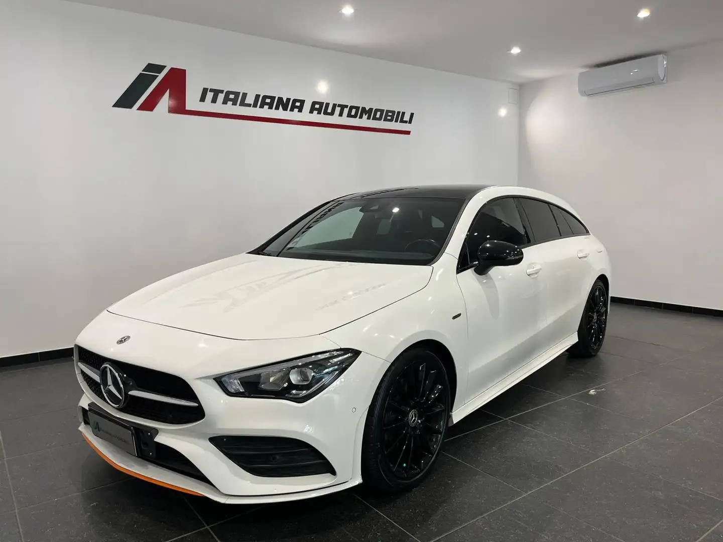 Mercedes-Benz CLA 220 CLA Shooting Brake 220 Edition1 auto Wit - 1
