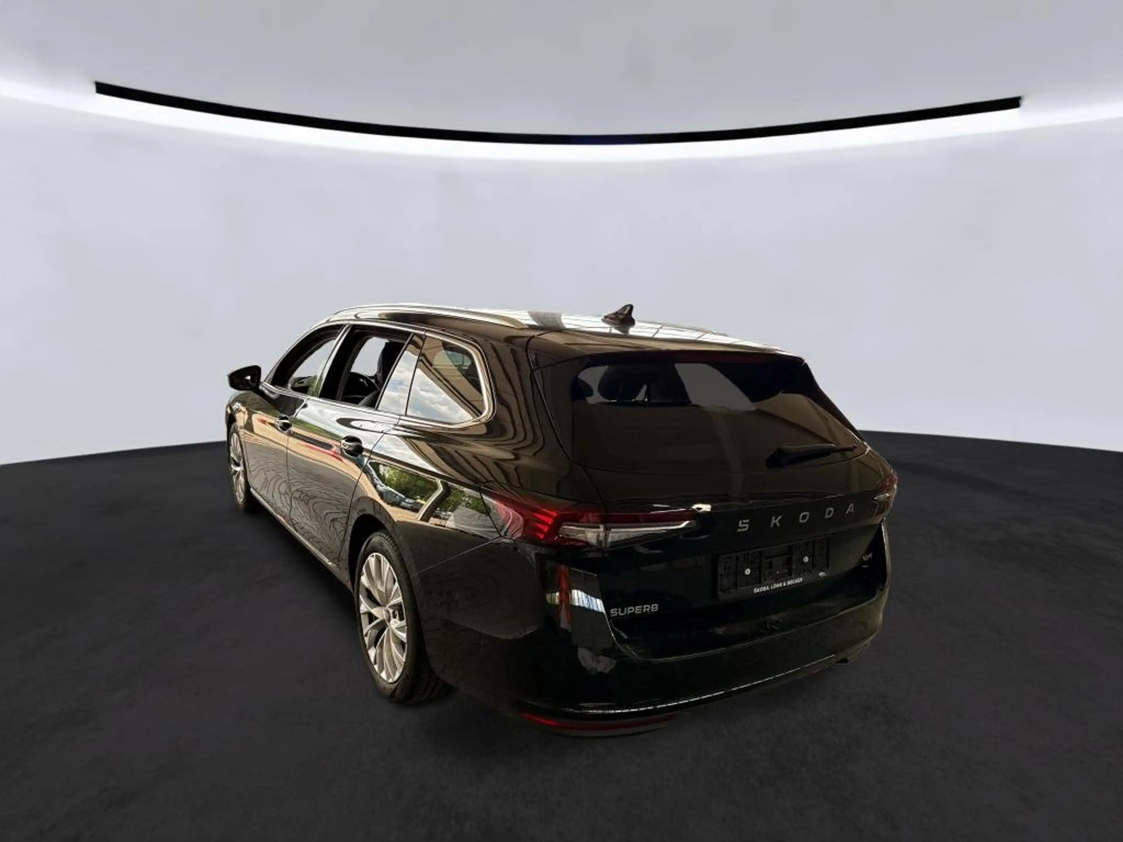 Skoda Superb 2.0 TDI 4x4 Selection/AHK/DCC+/CANTON/ACC — photo 2