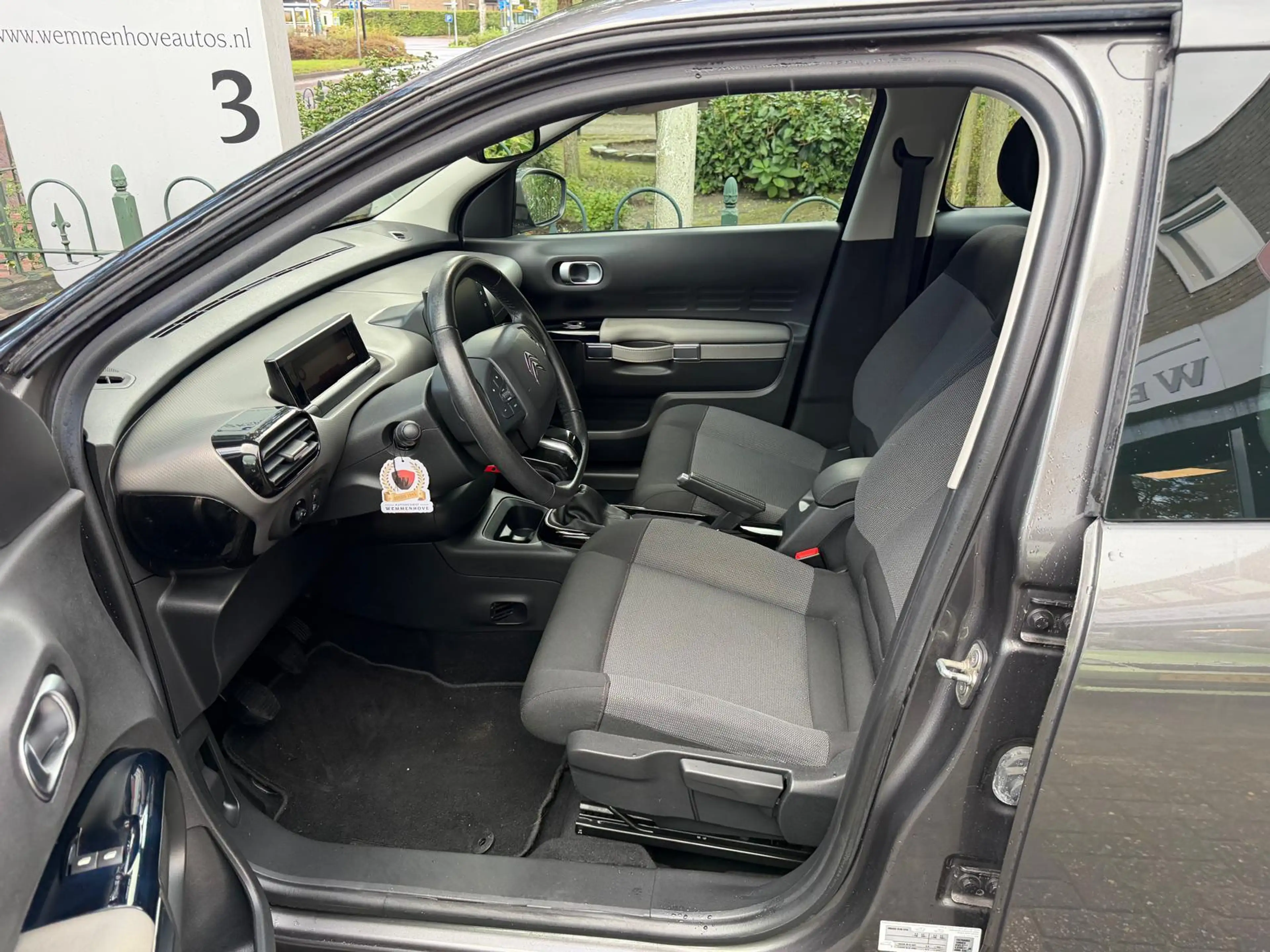 Citroen C4 Cactus 1.2 PureTech Business — photo 11