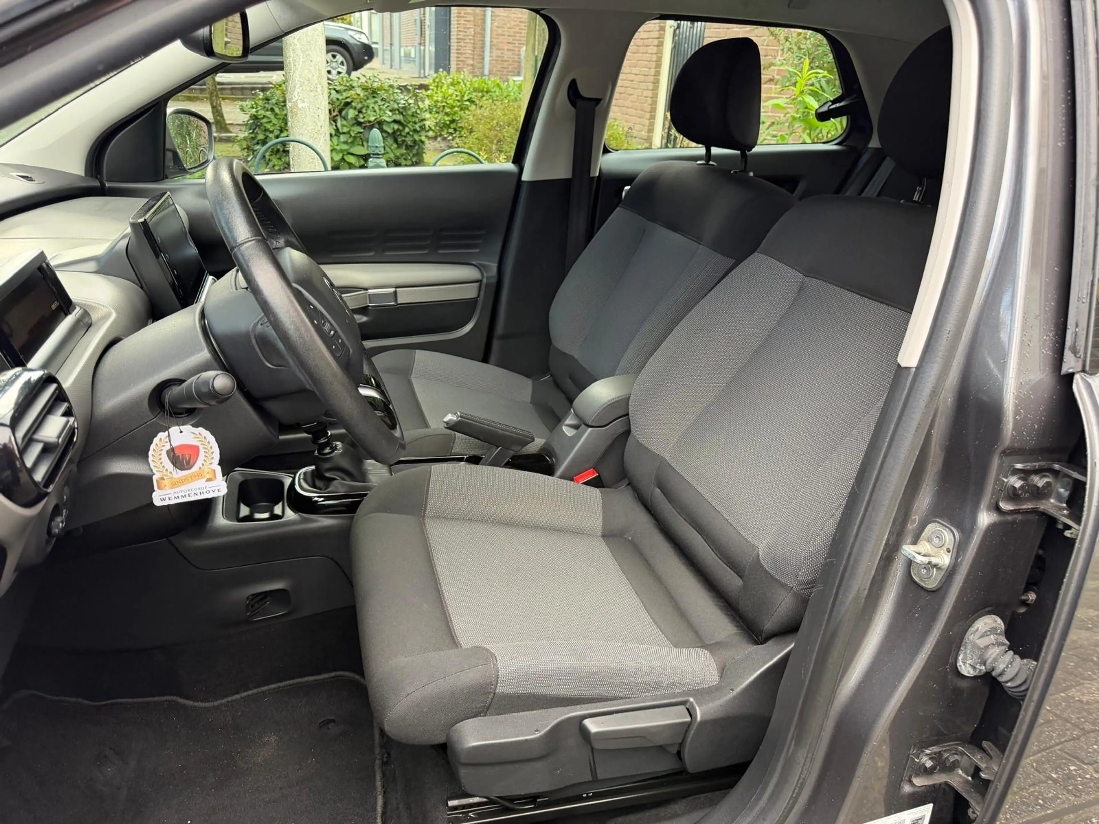 Citroen C4 Cactus 1.2 PureTech Business — photo 12