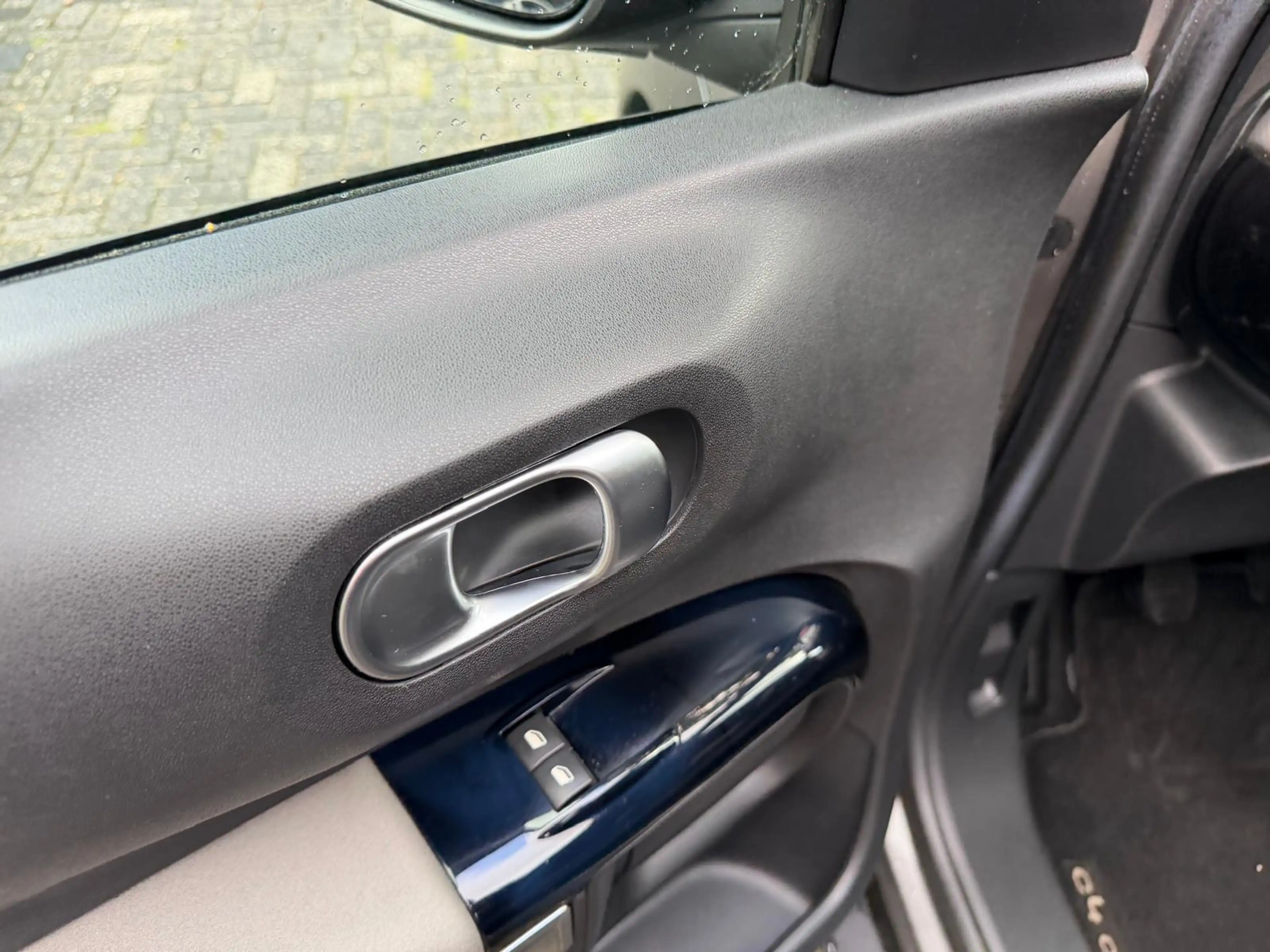 Citroen C4 Cactus 1.2 PureTech Business — photo 9