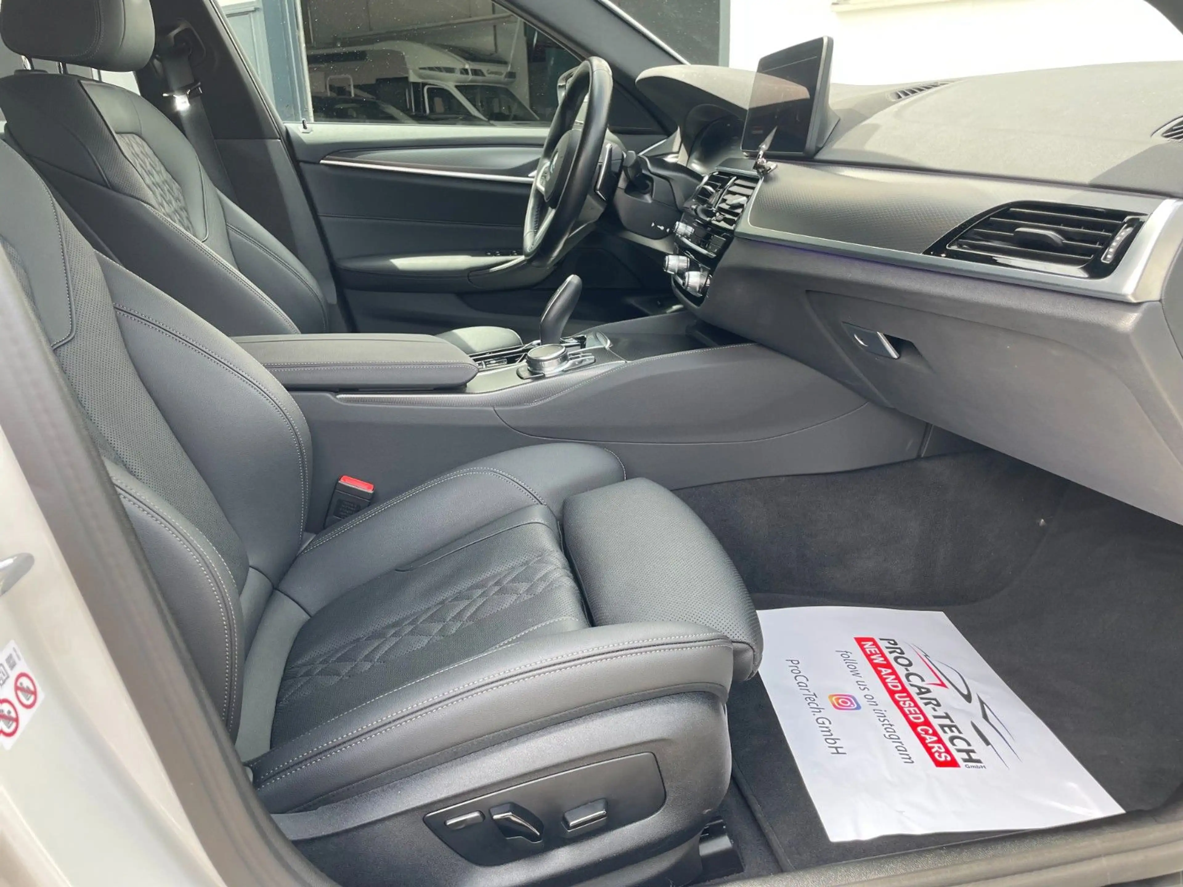 BMW 520 i |M-Sport|HiFi|Leder|19"Alu|Kamera|Alarm| — photo 12