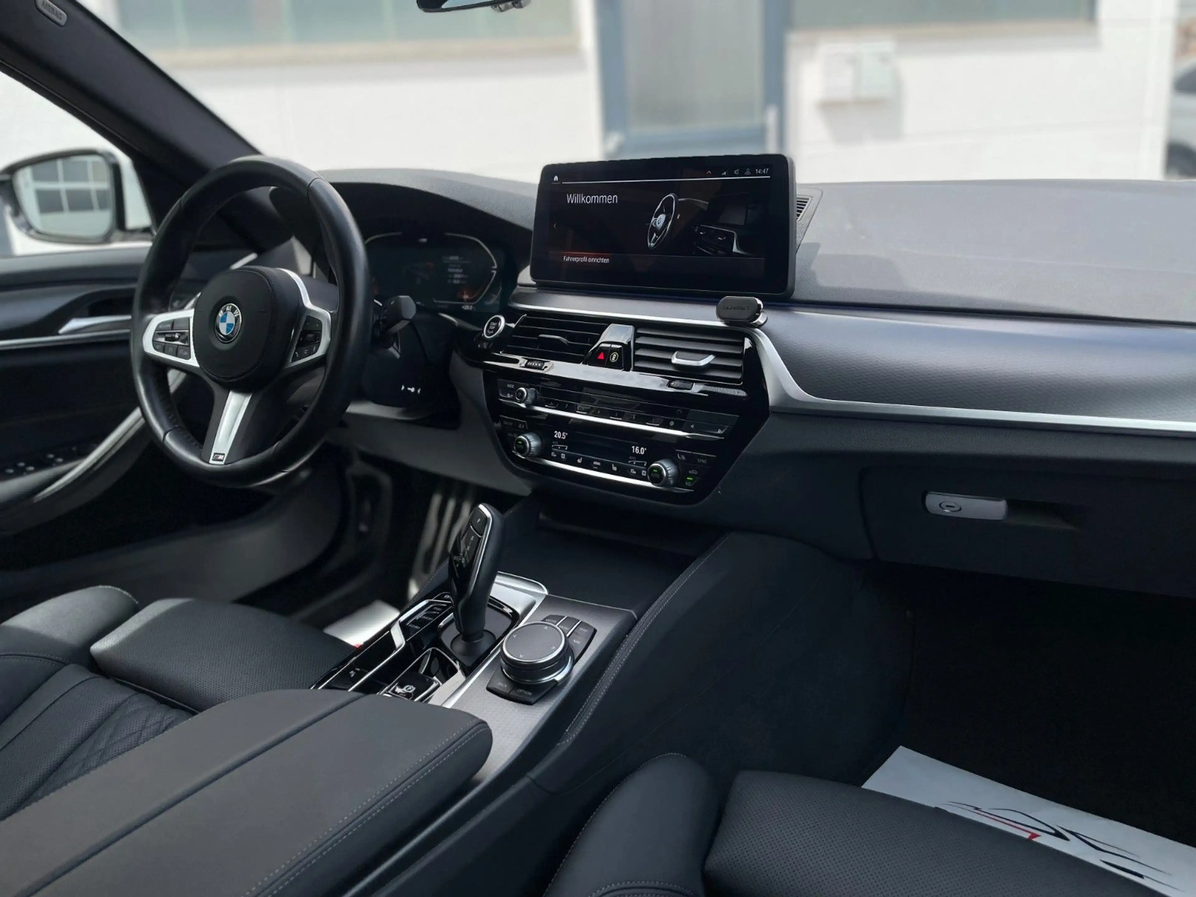 BMW 520 i |M-Sport|HiFi|Leder|19"Alu|Kamera|Alarm| — photo 14