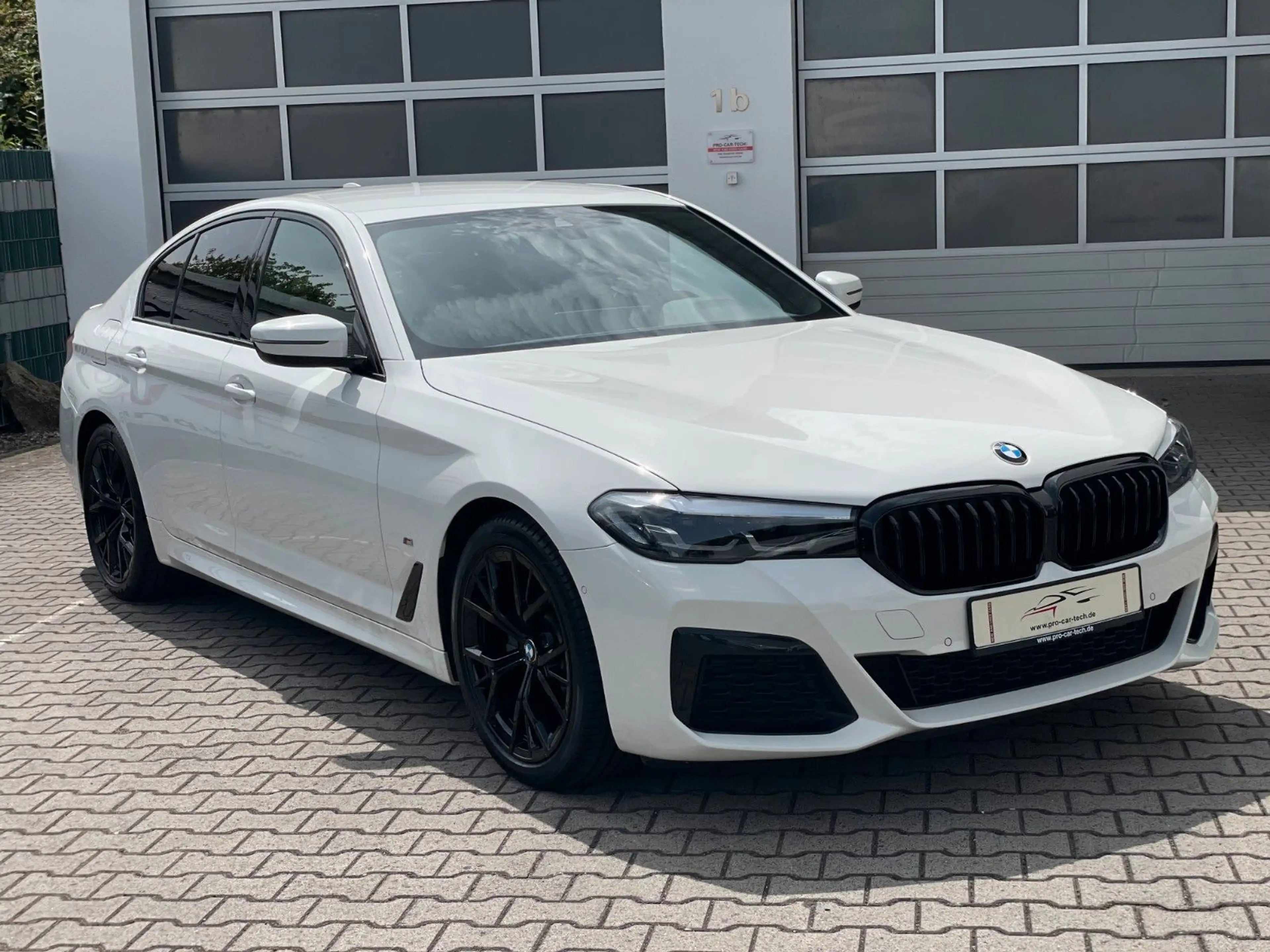 BMW 520 i |M-Sport|HiFi|Leder|19"Alu|Kamera|Alarm| — photo 7