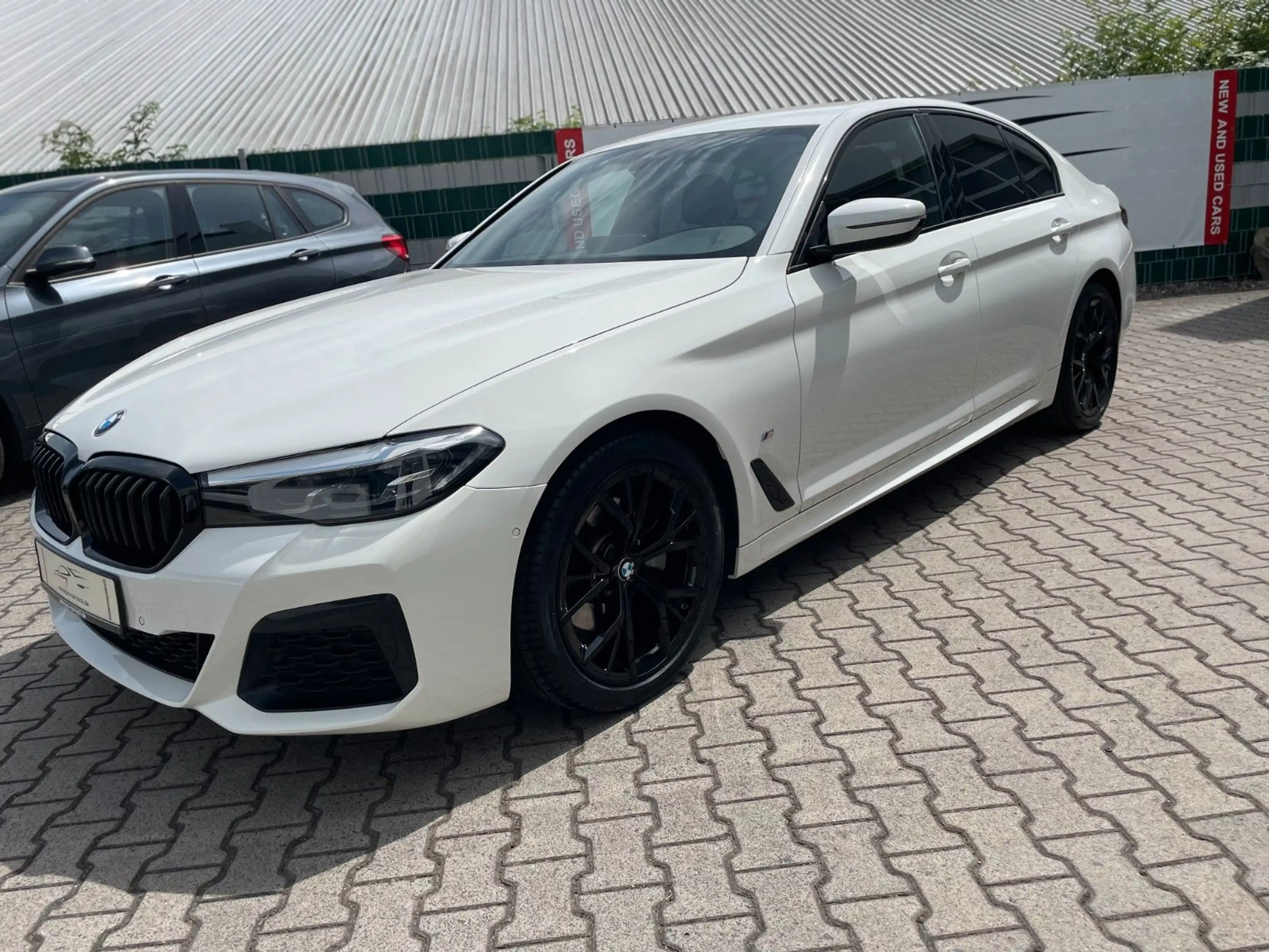 BMW 520 i |M-Sport|HiFi|Leder|19"Alu|Kamera|Alarm| — photo 3
