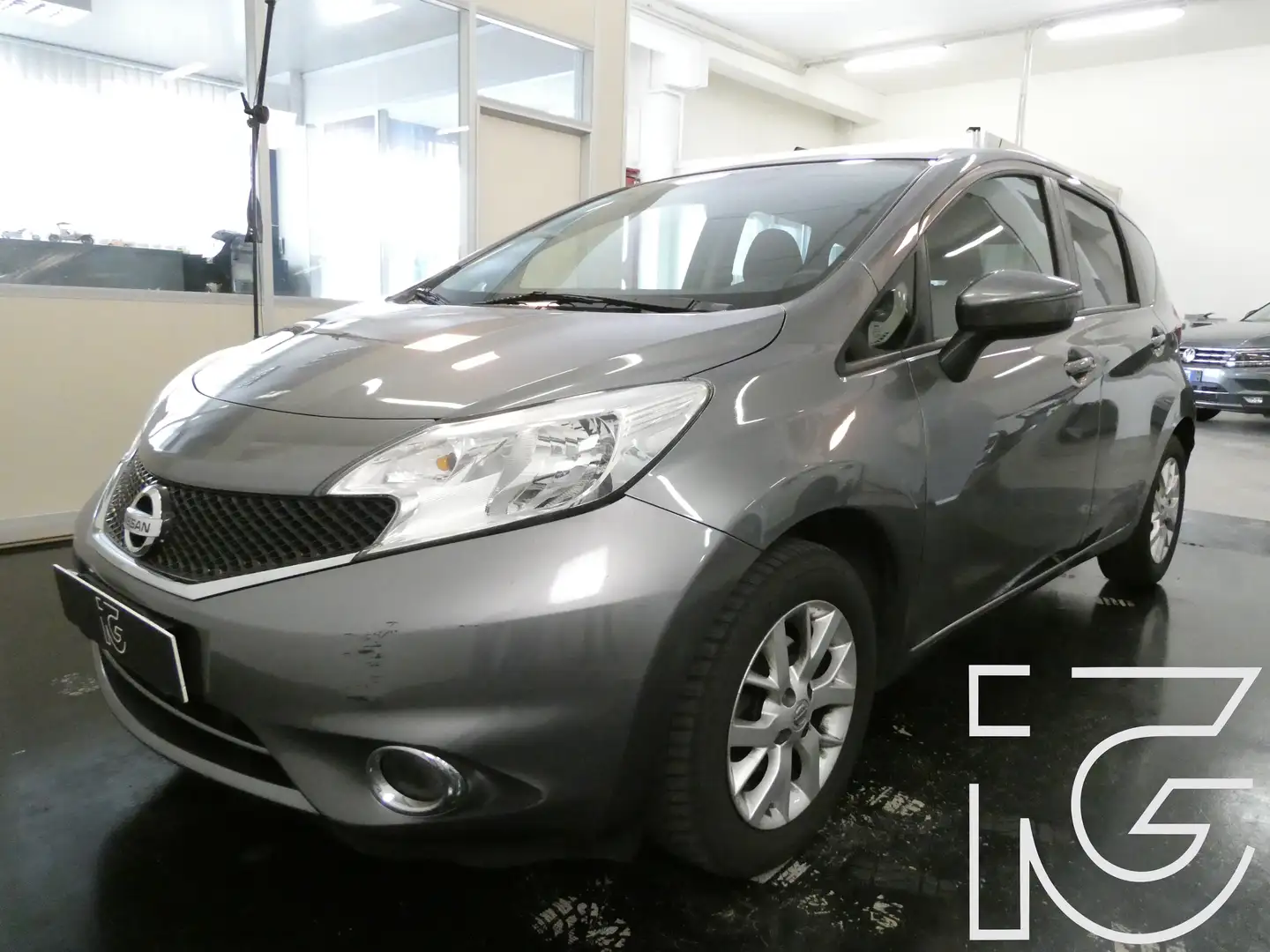 Nissan Note Note 1.5 dci Acenta E6 siva - 2
