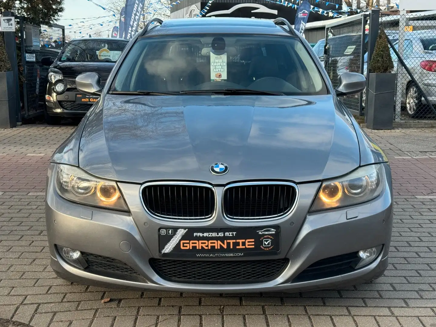 BMW 318 d Touring*Automatik*Leder*Panorama*Xenon*VOLL Gris - 2