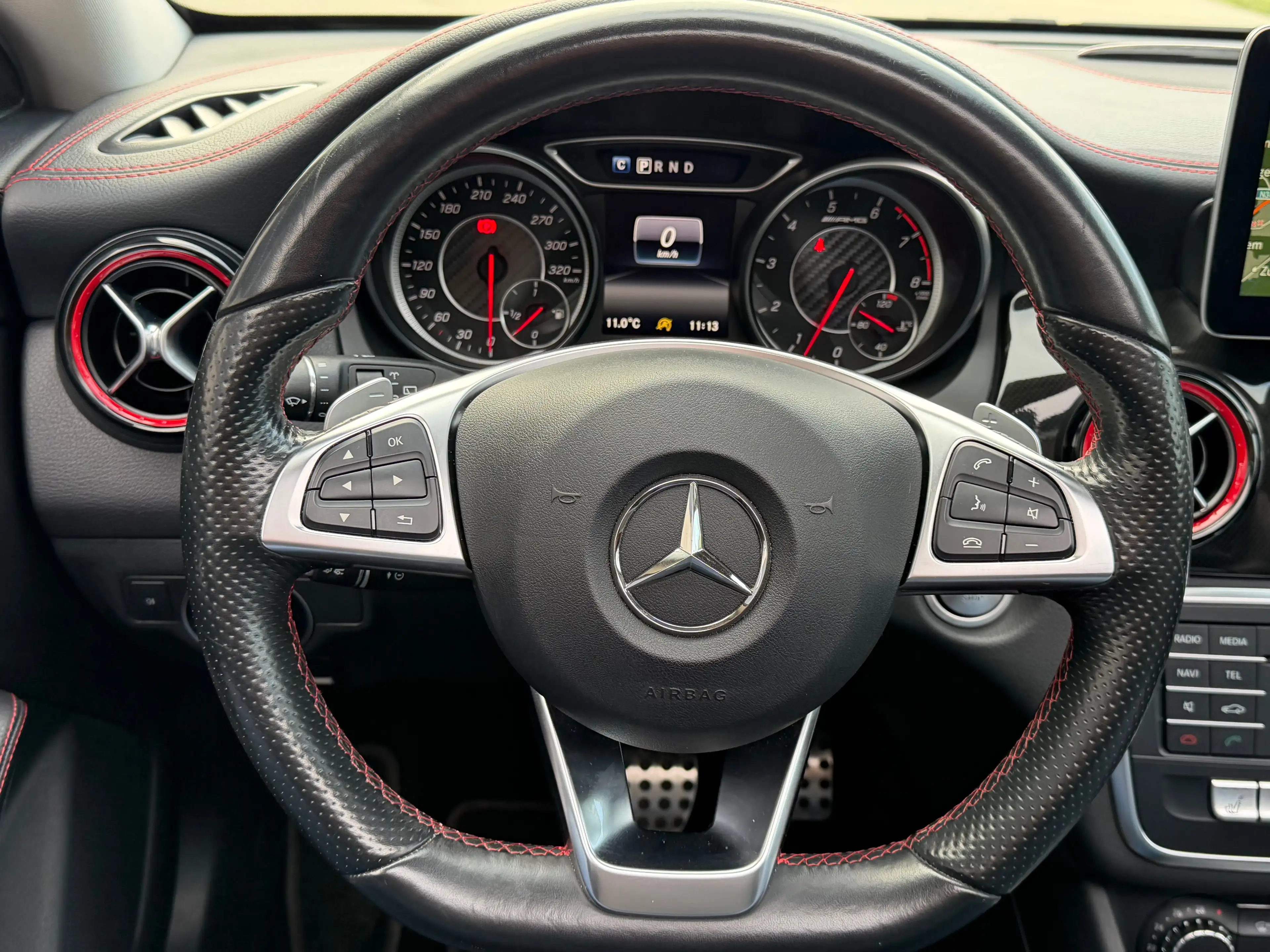 Mercedes-Benz CLA 45 AMG 4-Matic - 381pk - PANO - CAMERA - CARPLAY - ACC - Pack Night — photo 9
