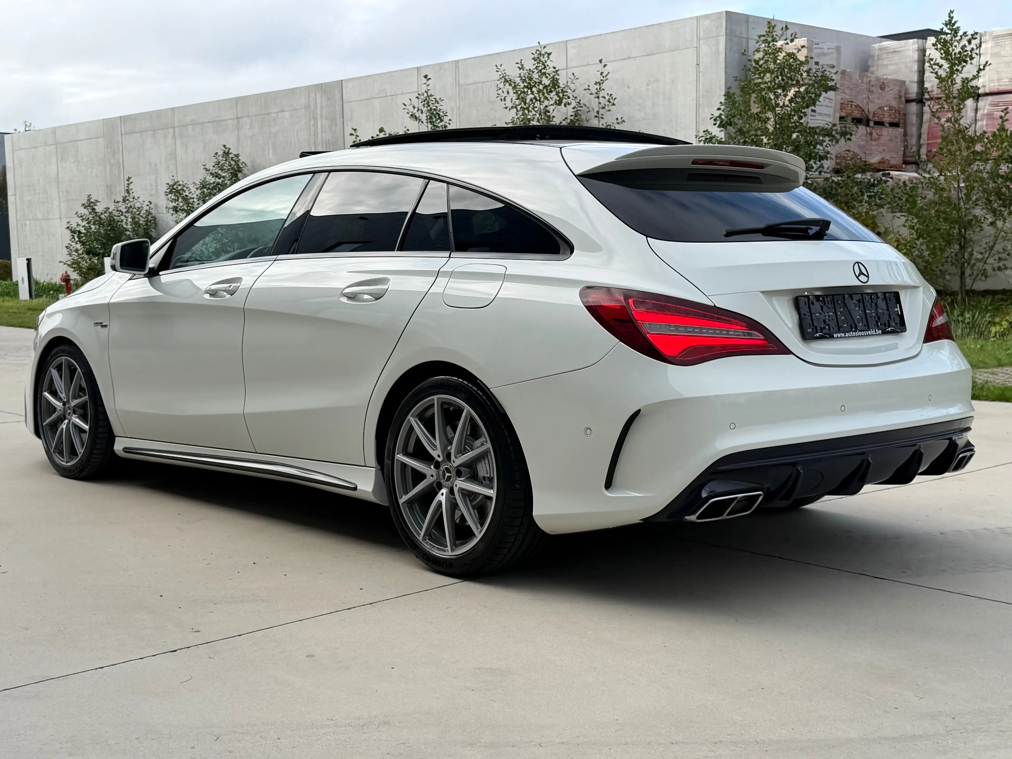 Mercedes-Benz CLA 45 AMG 4-Matic - 381pk - PANO - CAMERA - CARPLAY - ACC - Pack Night — photo 6