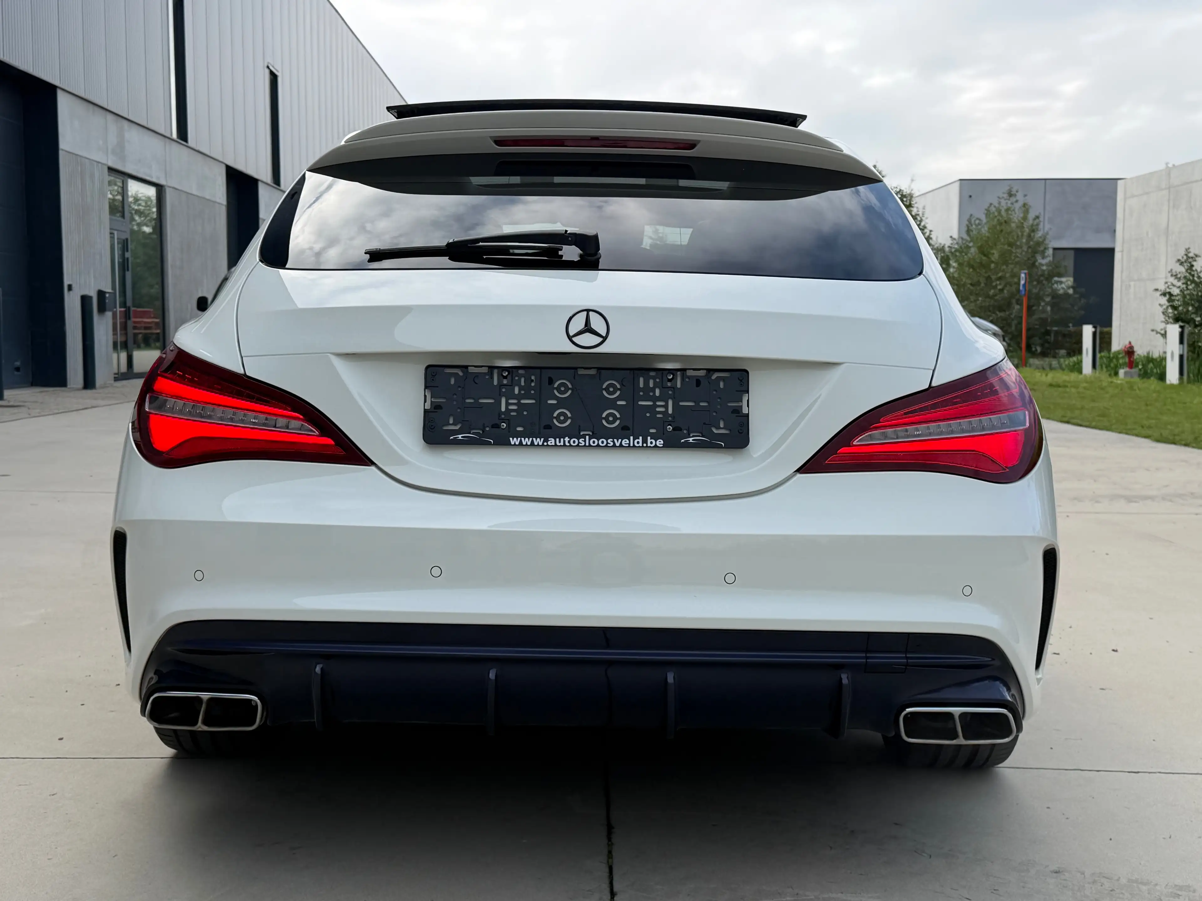 Mercedes-Benz CLA 45 AMG 4-Matic - 381pk - PANO - CAMERA - CARPLAY - ACC - Pack Night — photo 5