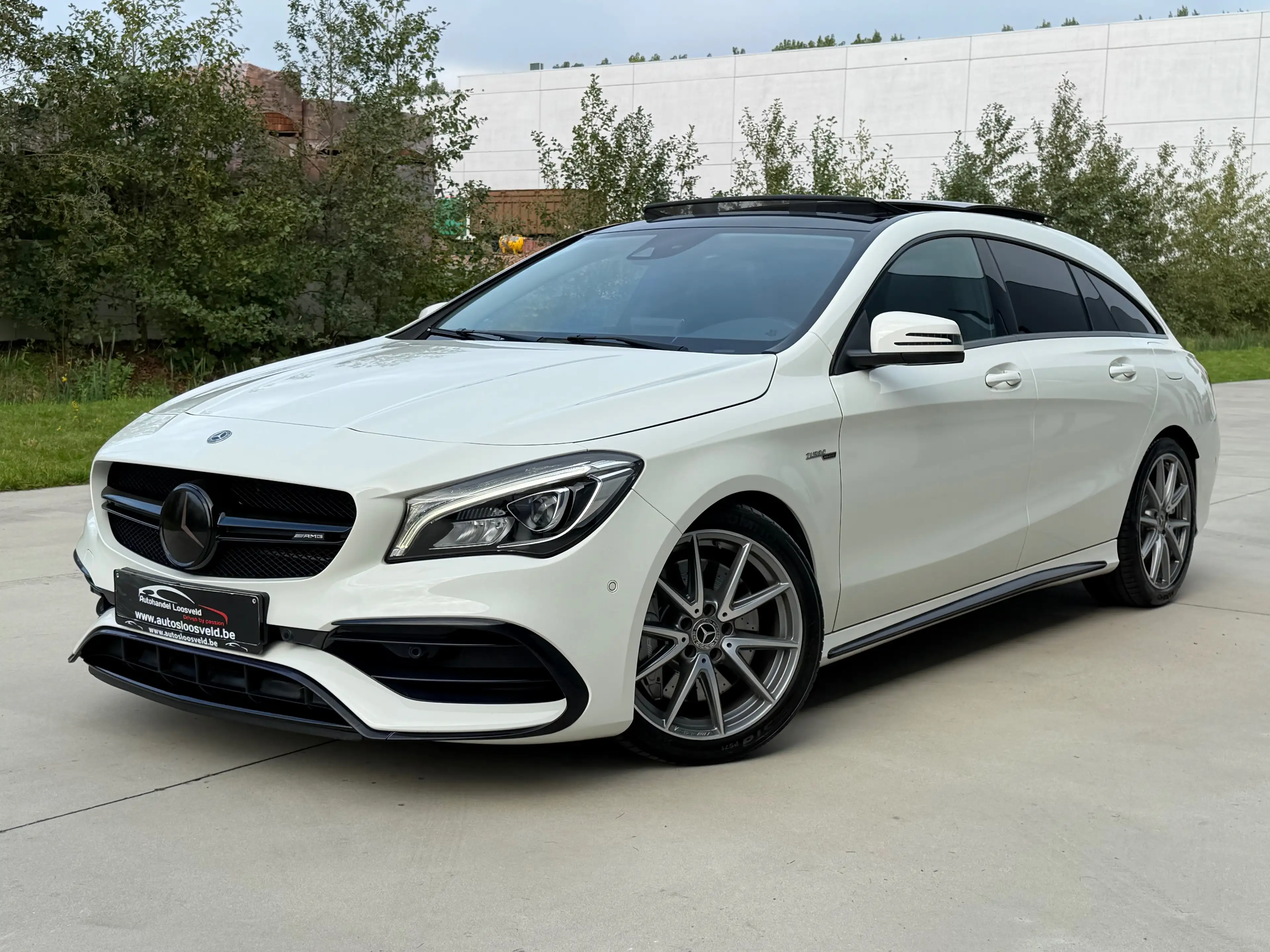 Mercedes-Benz CLA 45 AMG 4-Matic - 381pk - PANO - CAMERA - CARPLAY - ACC - Pack Night — photo 3