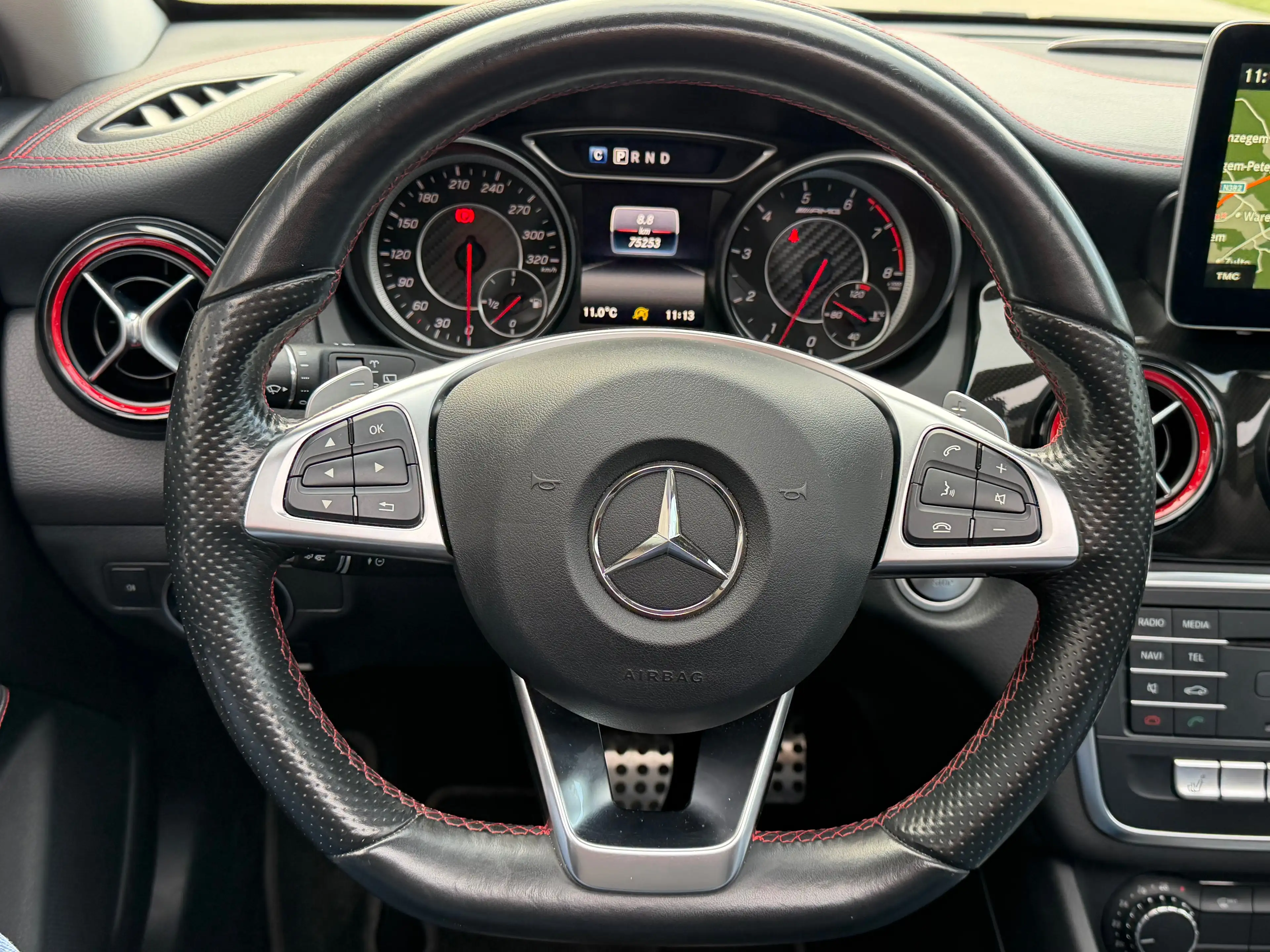 Mercedes-Benz CLA 45 AMG 4-Matic - 381pk - PANO - CAMERA - CARPLAY - ACC - Pack Night — photo 10