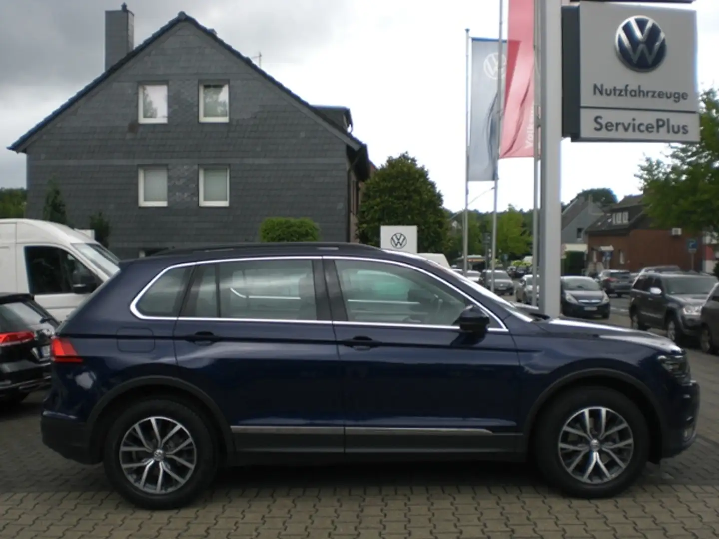 Volkswagen Tiguan Comfortline 1.5 TSI LED NAVI AHK ACC el.HK HuD Ap Blau - 2
