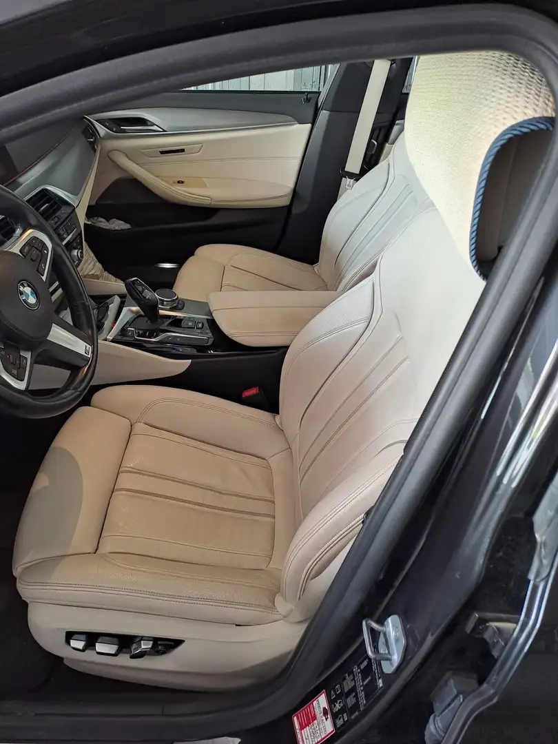 BMW 540 540d Touring xdrive Luxury auto Gris - 2