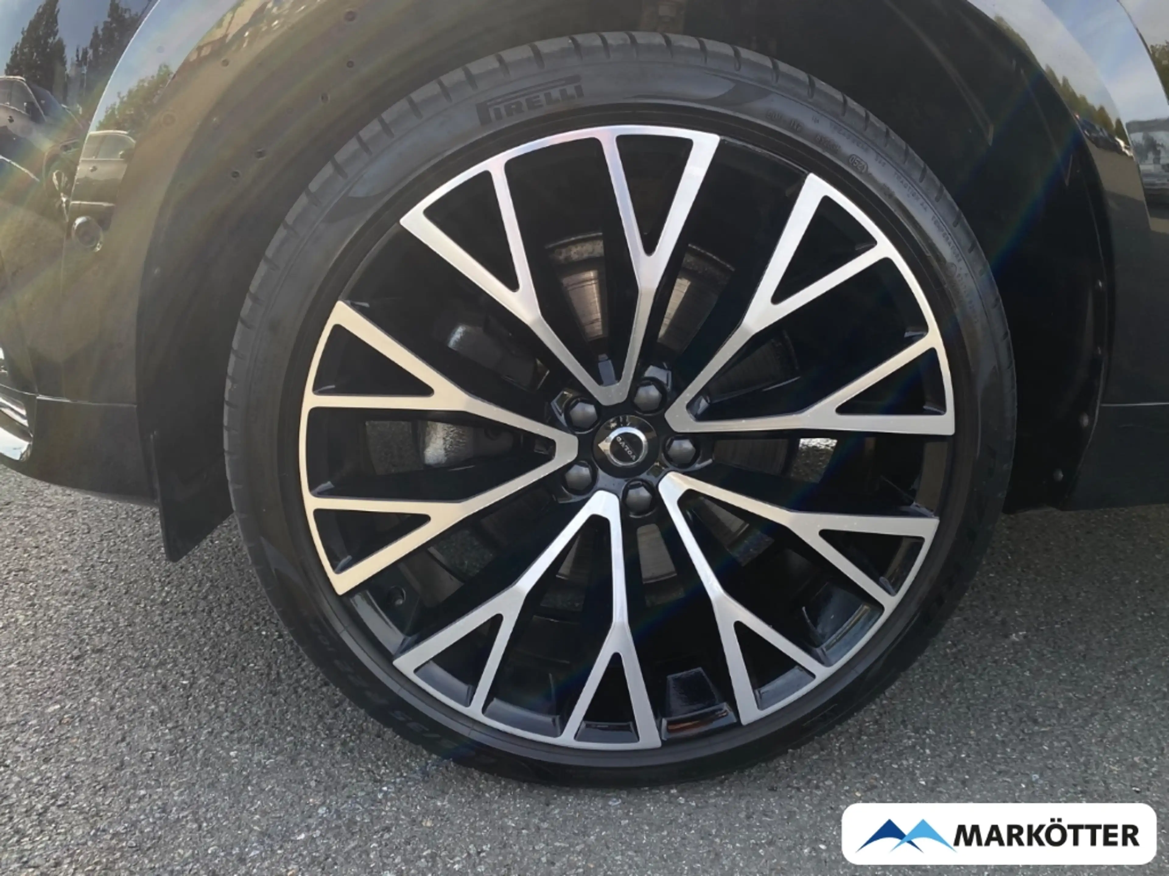 Volvo XC60 B4 R Design FOUR-C/PANO/22°/LHZ/GOOGLE/CAM — photo 6