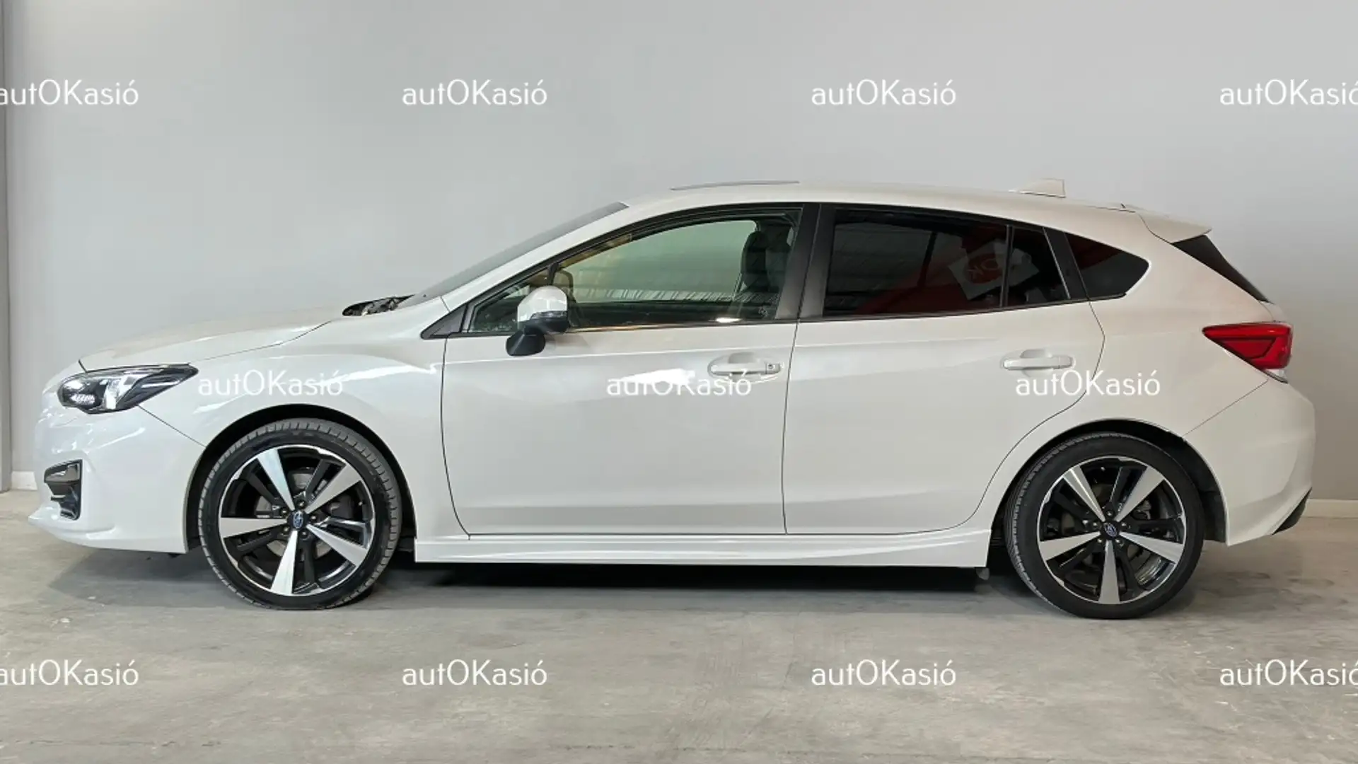 Subaru Impreza 1.6 Executive Lineartronic Blanc - 2