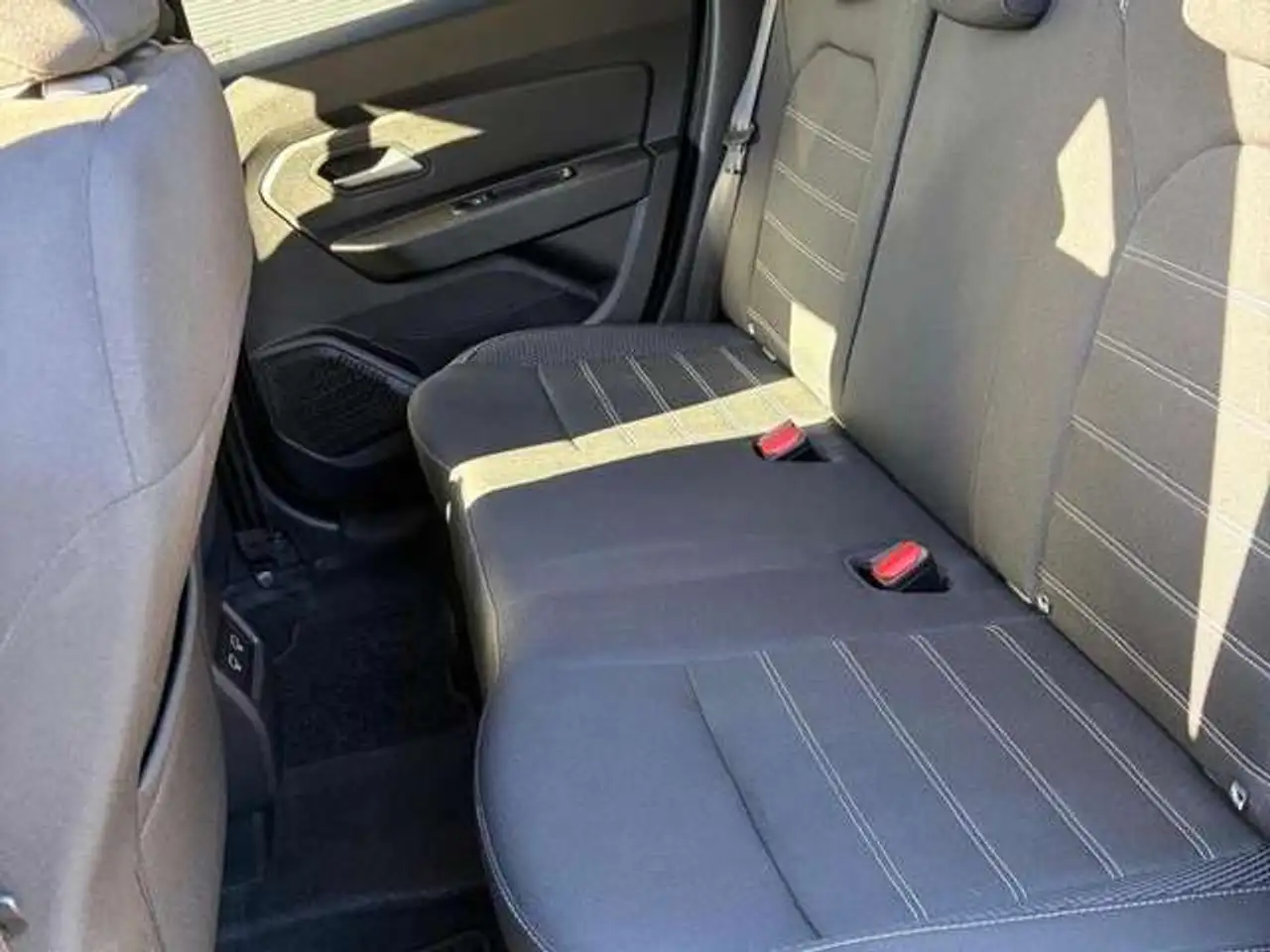 Dacia Duster — photo 13