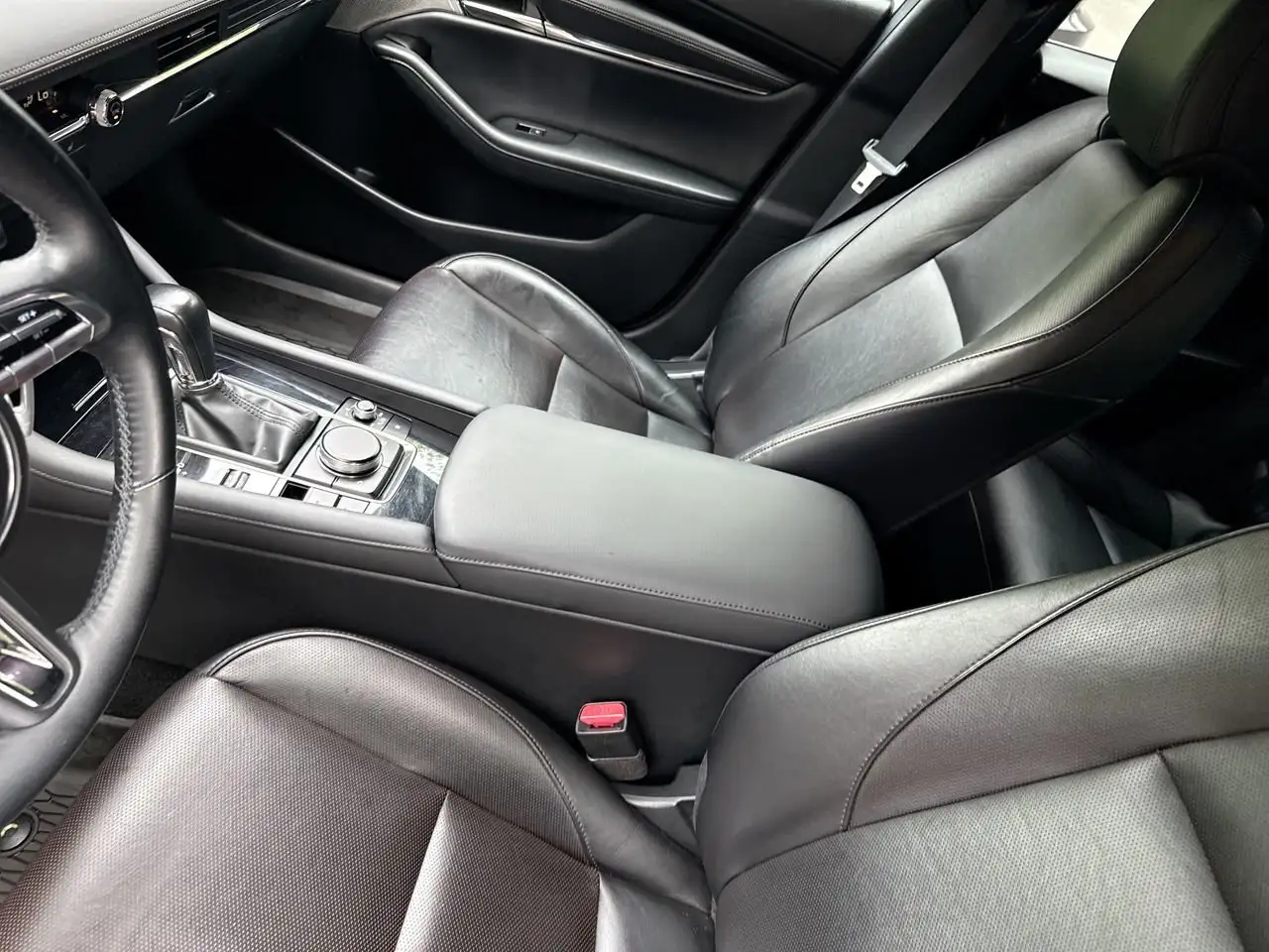 Mazda 3 снимка Mazda 3
