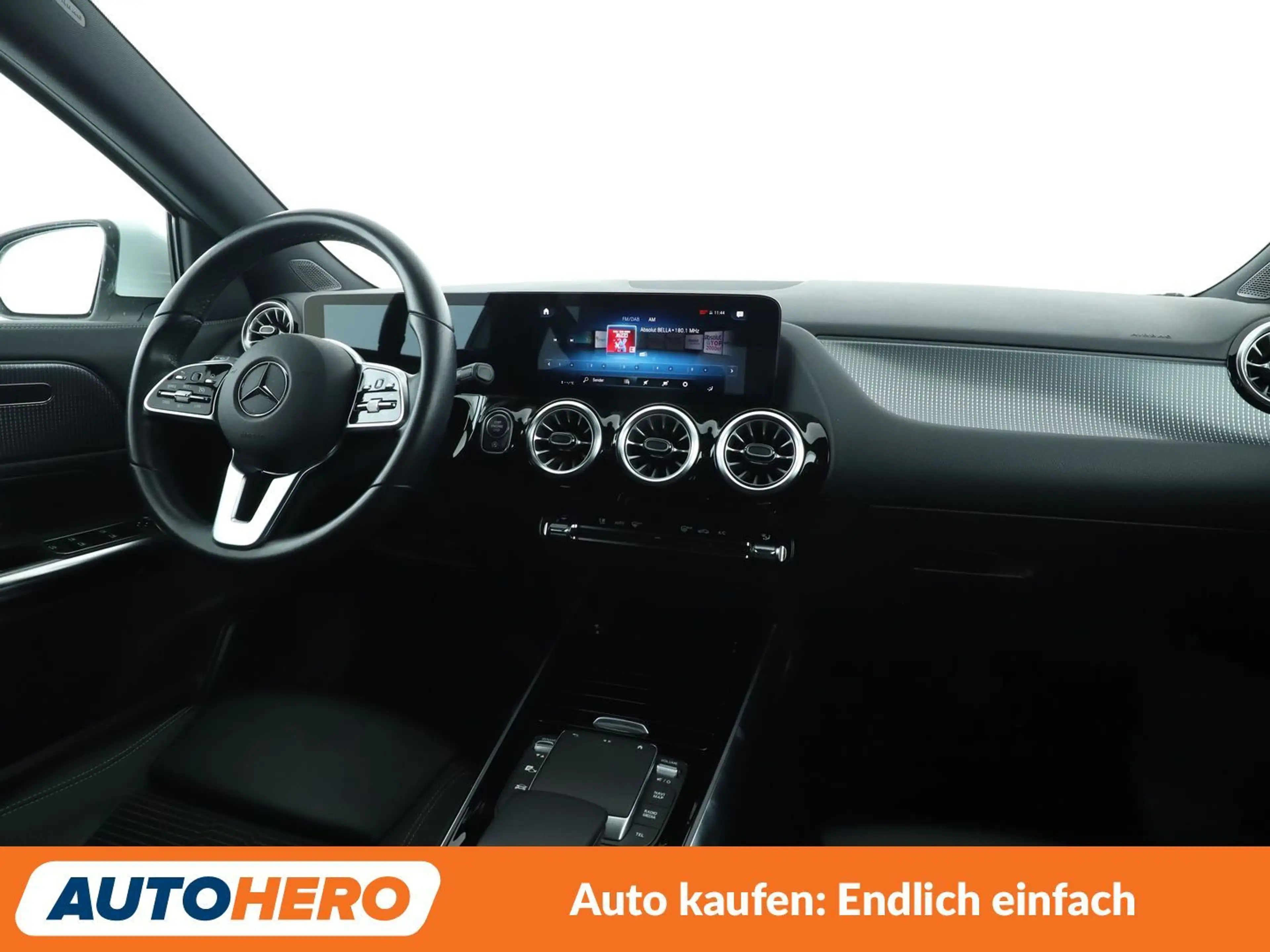 Mercedes-Benz GLA 200 GLA 200 Progressive Aut.*NAV*LED*TEMPO*PDC*SHZ* — photo 13