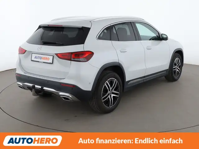 Mercedes-Benz GLA view 6