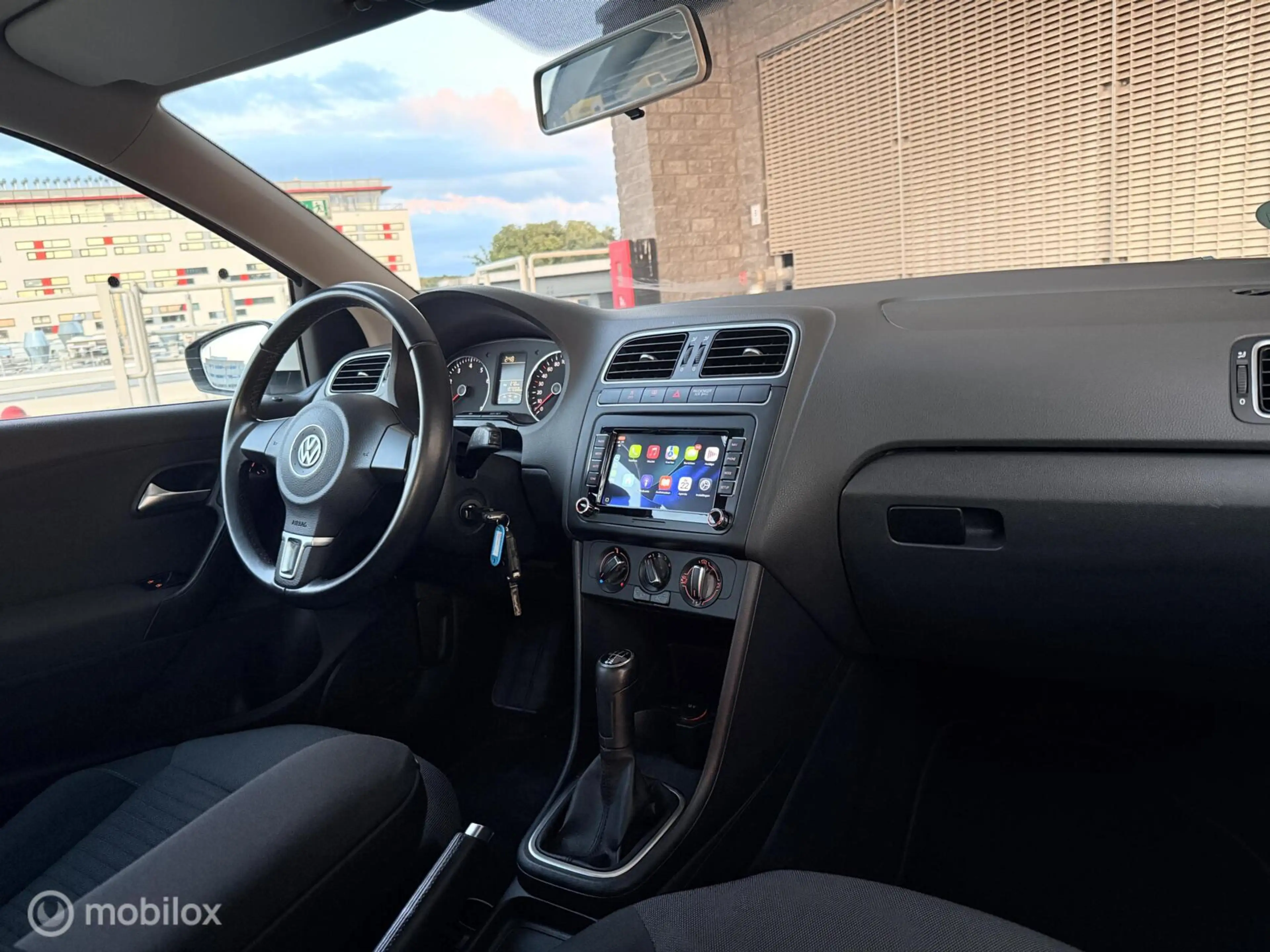 Volkswagen Polo 1.2 TSI Highline — photo 3