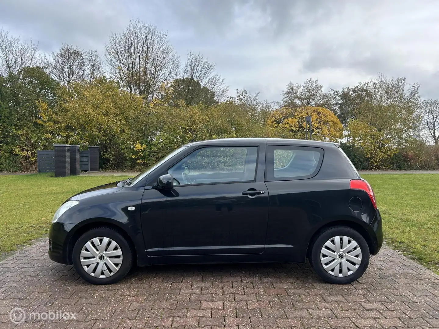 Suzuki Swift 1.3 Comfort Noir - 2