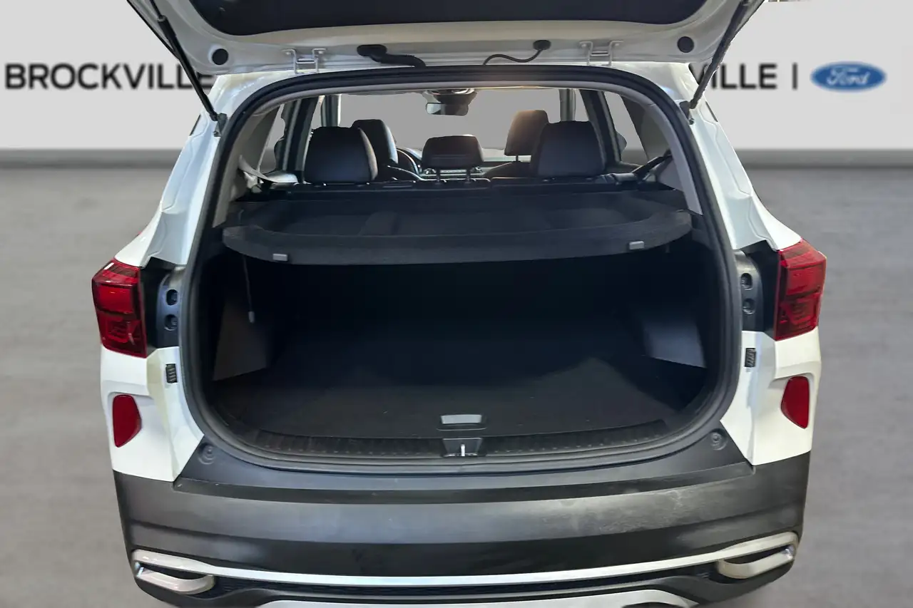 Kia Seltos снимка Kia Seltos