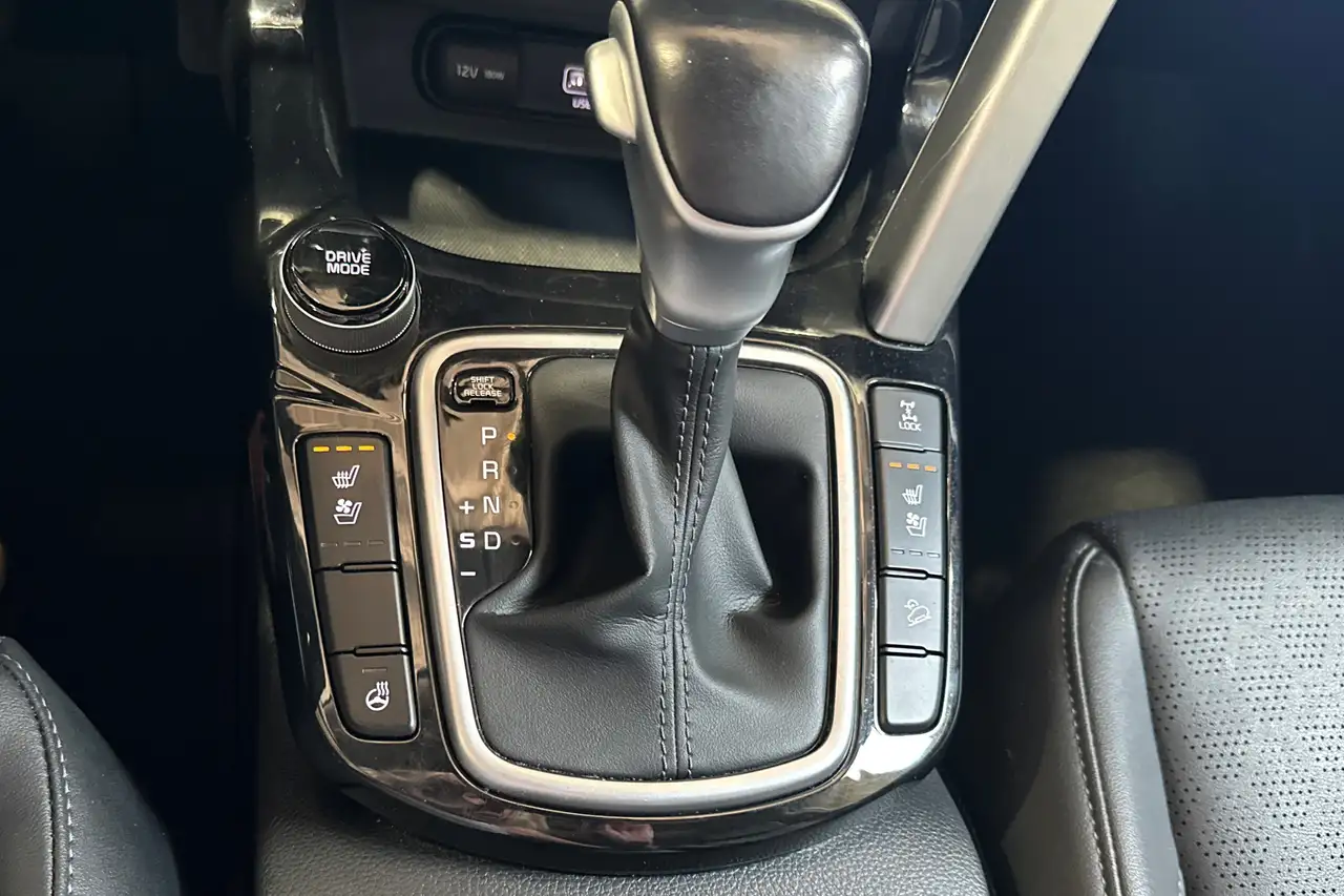 Kia Seltos снимка Kia Seltos
