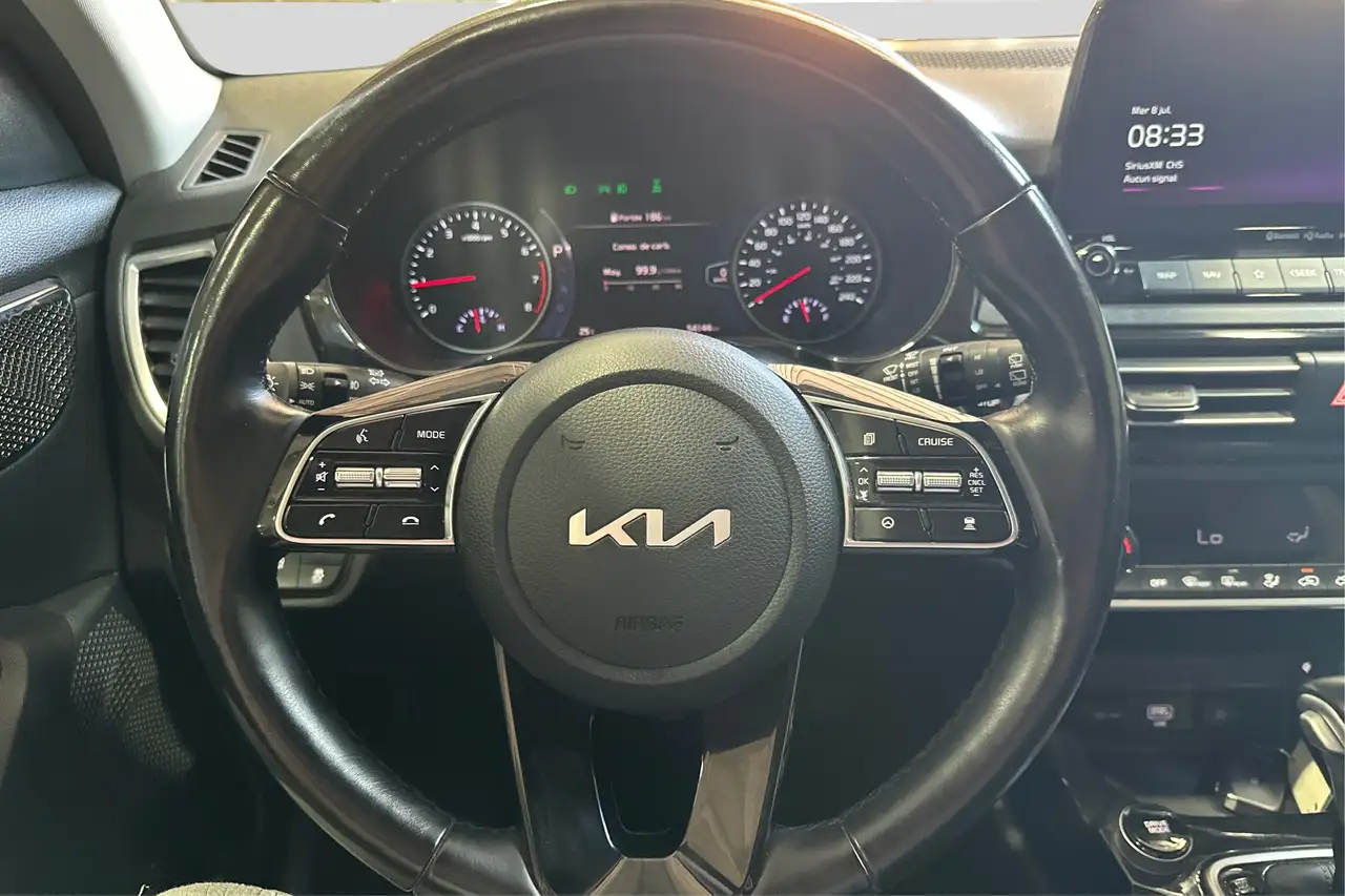 Kia Seltos снимка Kia Seltos