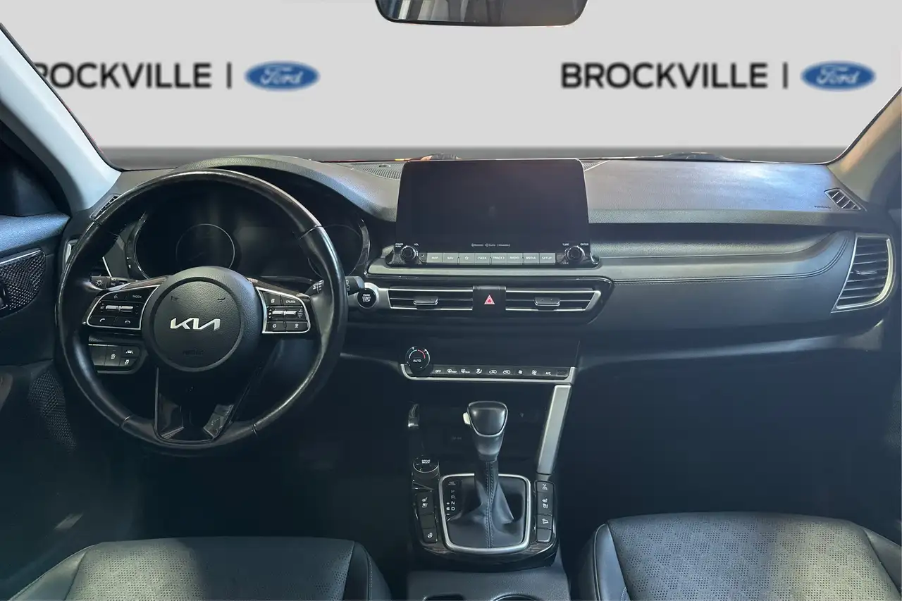 Kia Seltos снимка Kia Seltos