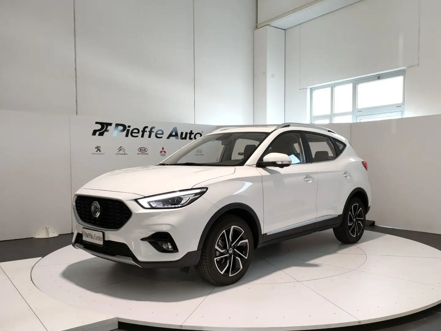 MG ZS ICE 1.0T MT LUXURY Dover White / Weiß - 1