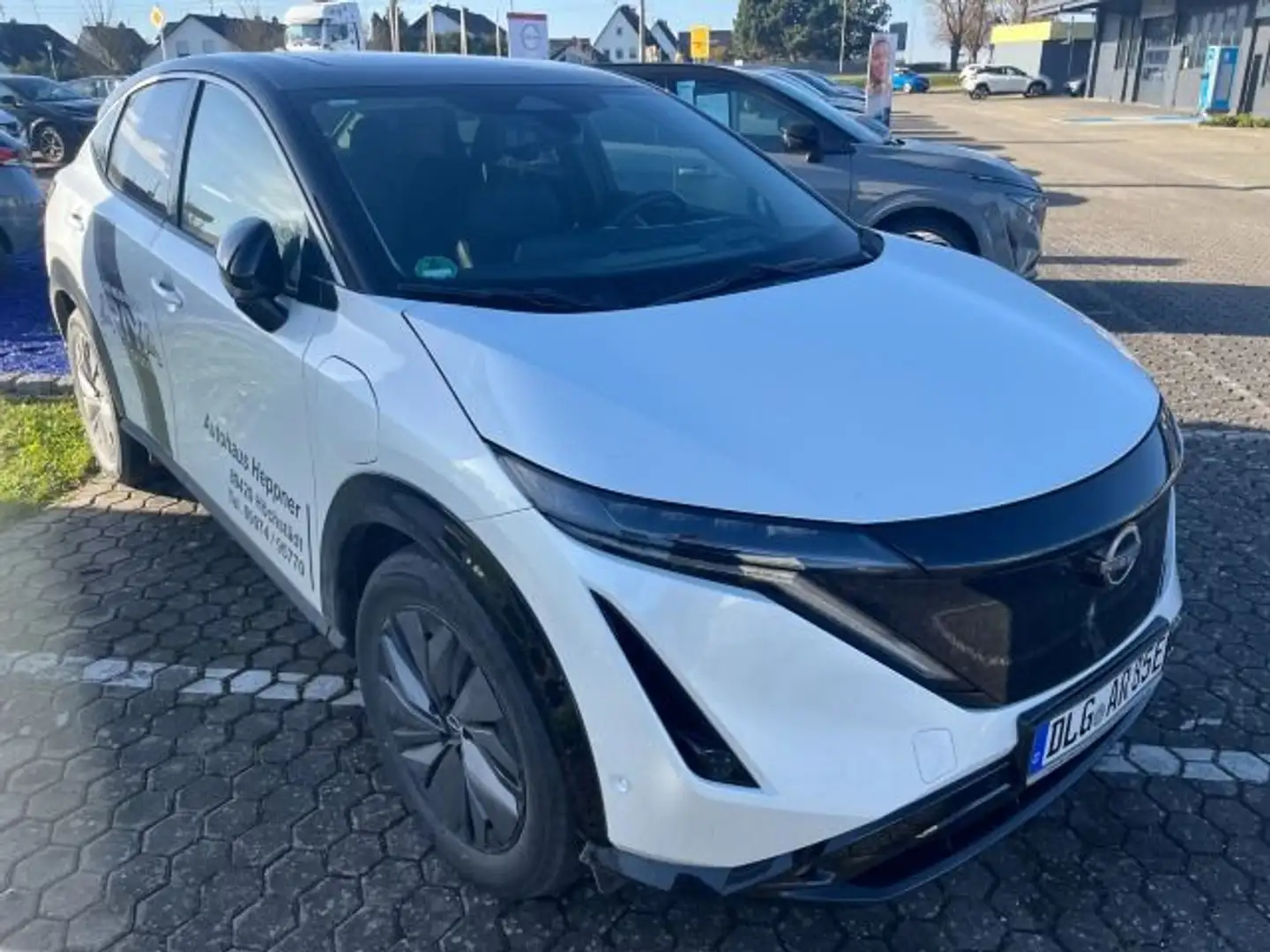 Nissan Ariya Evolve Pack 87kWh Schiebedach 87kWh 242PS Noir - 2