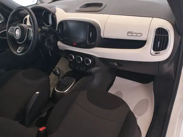 Fiat 500l view 12