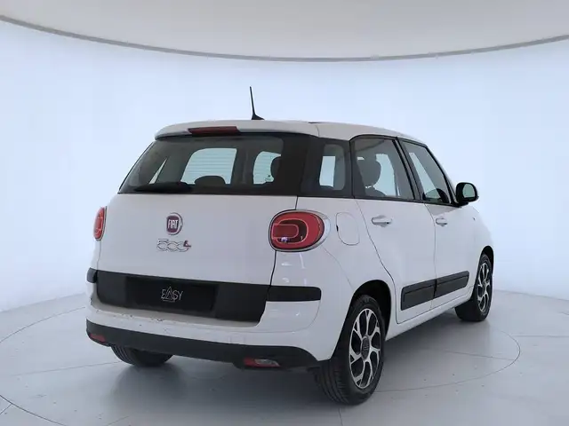 Fiat 500l view 4