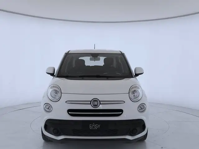 Fiat 500l view 3