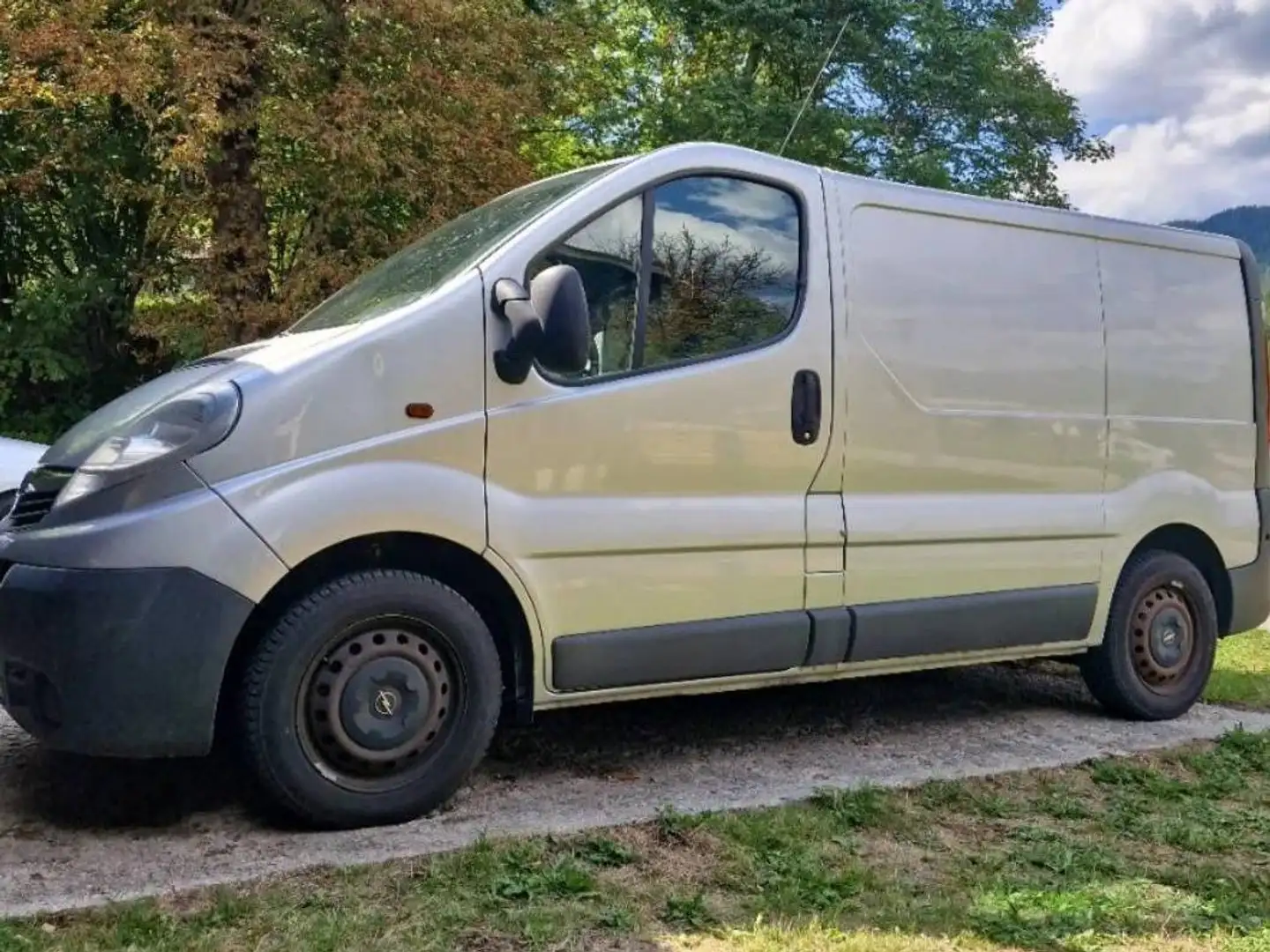 Opel Vivaro Vivaro Combi L1H1 2,0 CDTI Silber - 1