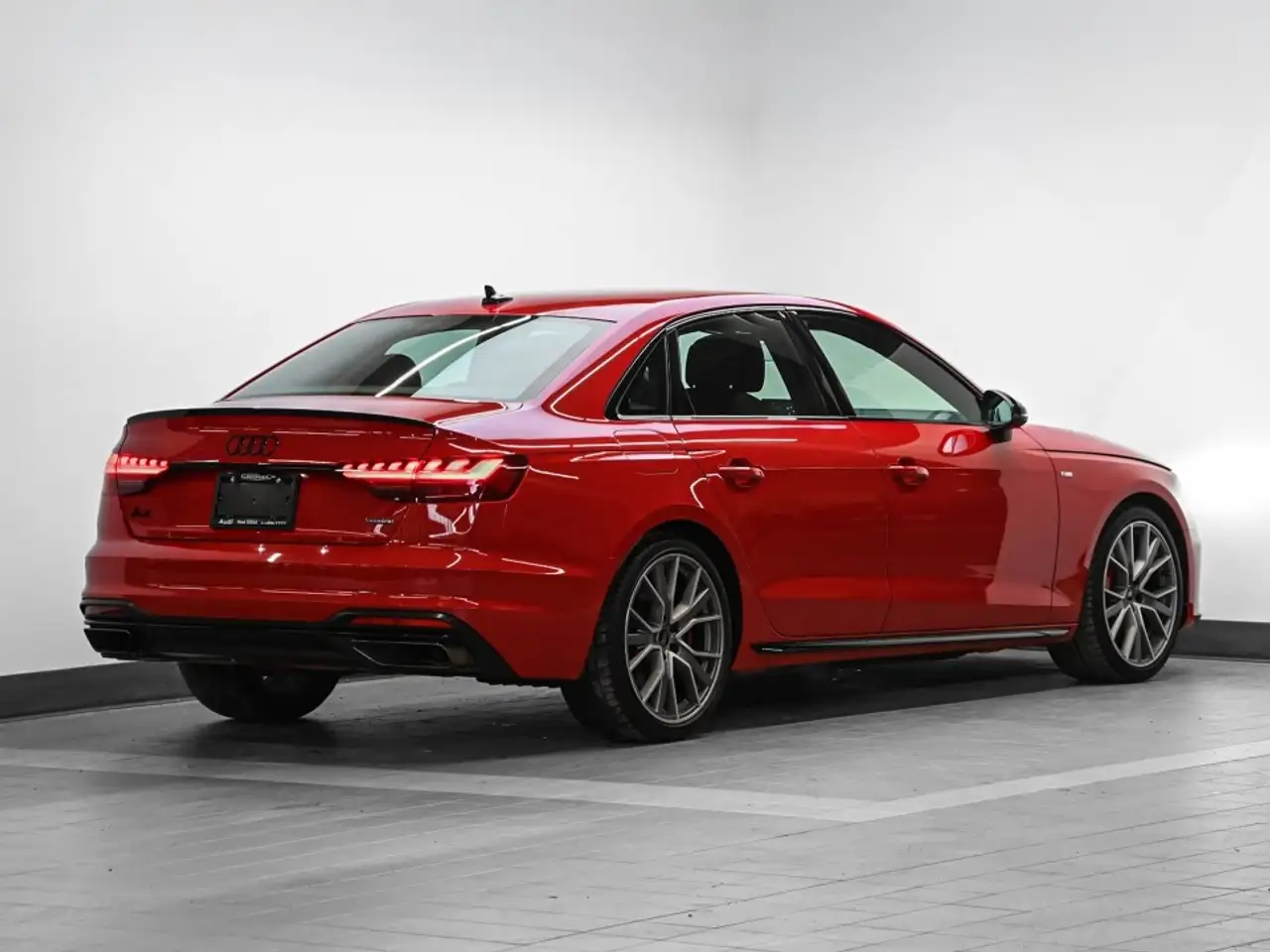 Audi A4 снимка Audi A4